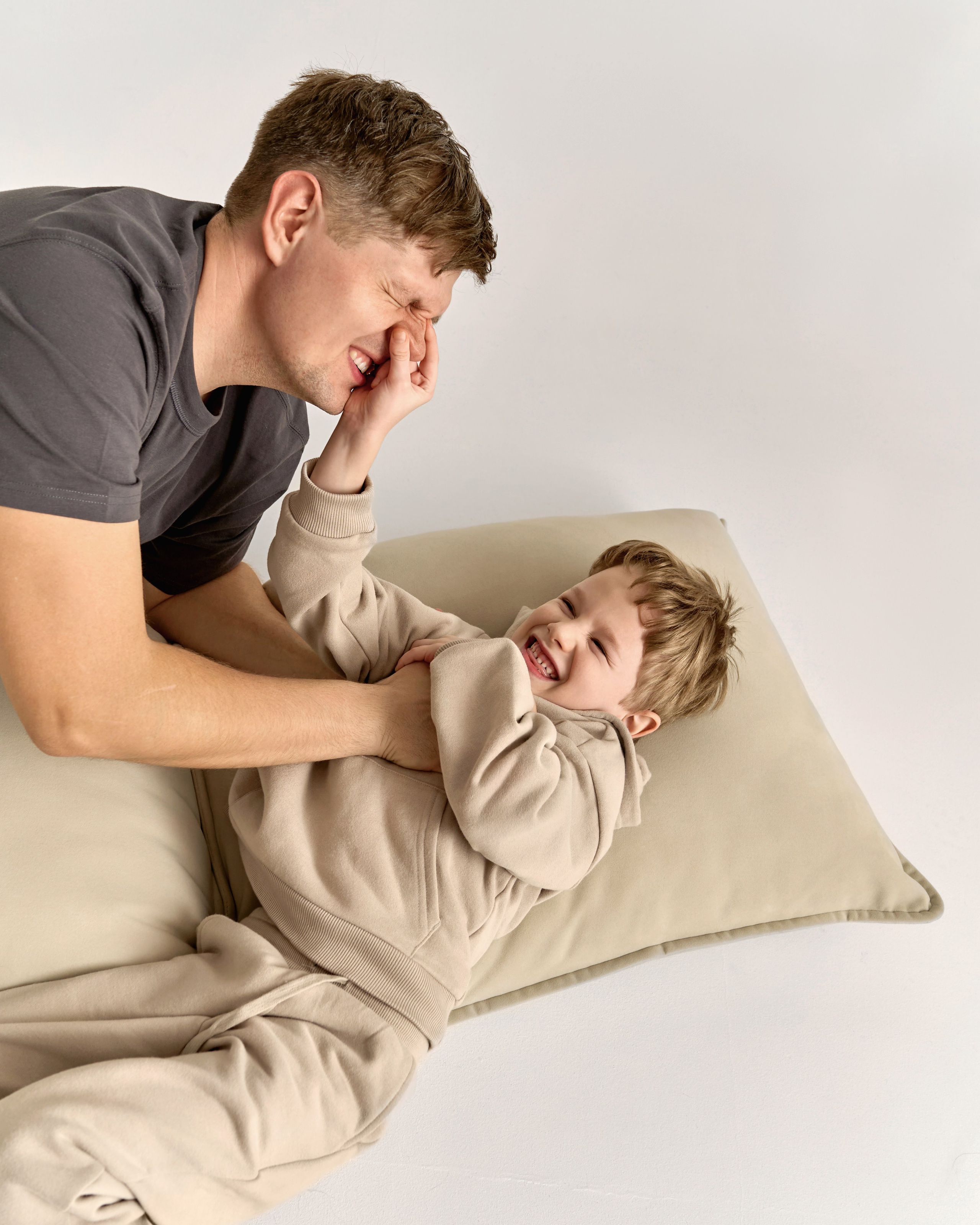 Минималистичная фотосъемка на циклораме