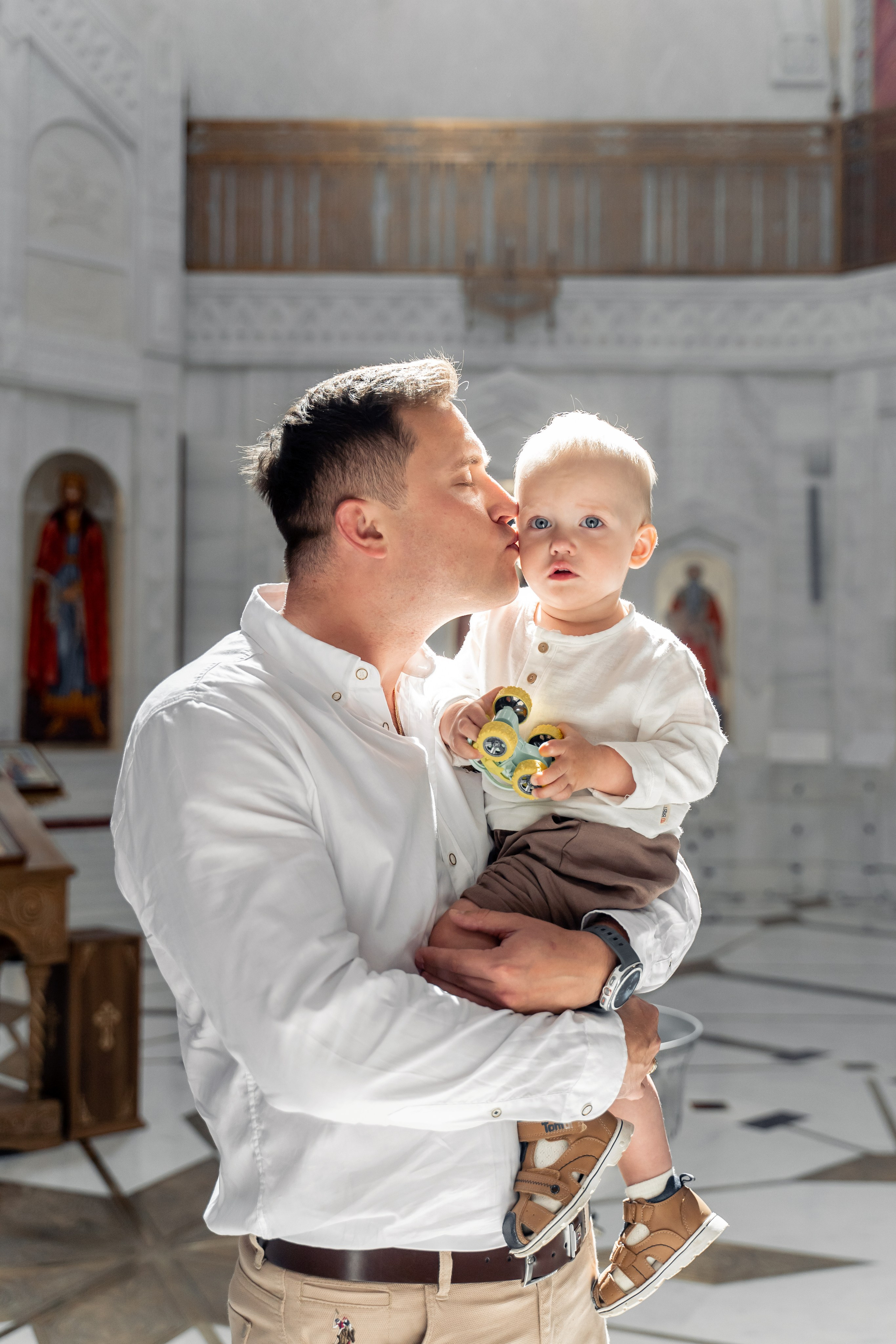 Фотограф на крещение Москва. Храм Владимира Равноапостольного Спартак. Фотограф \ Видеограф на Крещение, Венчание Москва| Семейные съемки