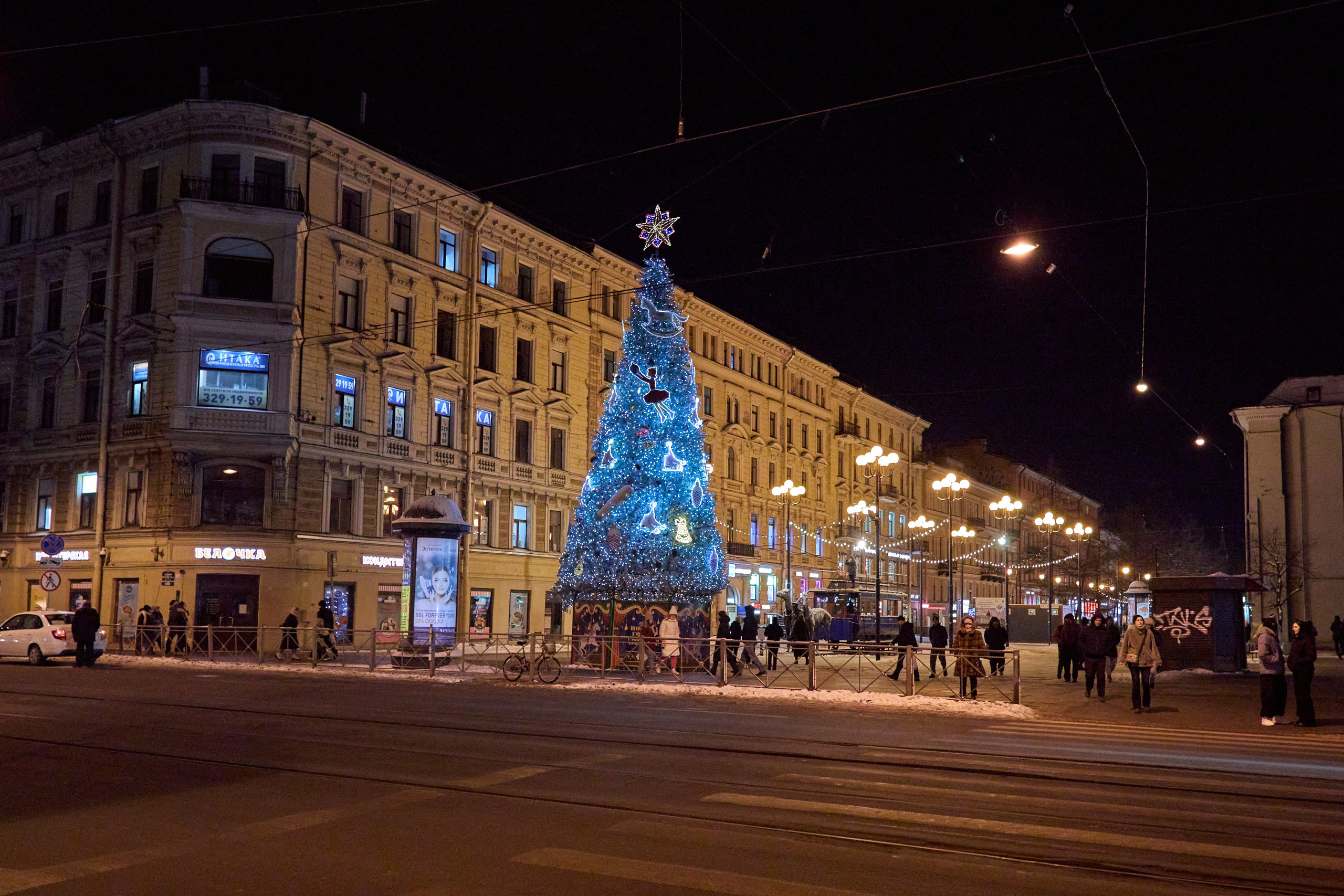 Рождество въ Санктъ-Петербургѣ. Фотографъ Сергѣевъ. Поймать мгновеніе