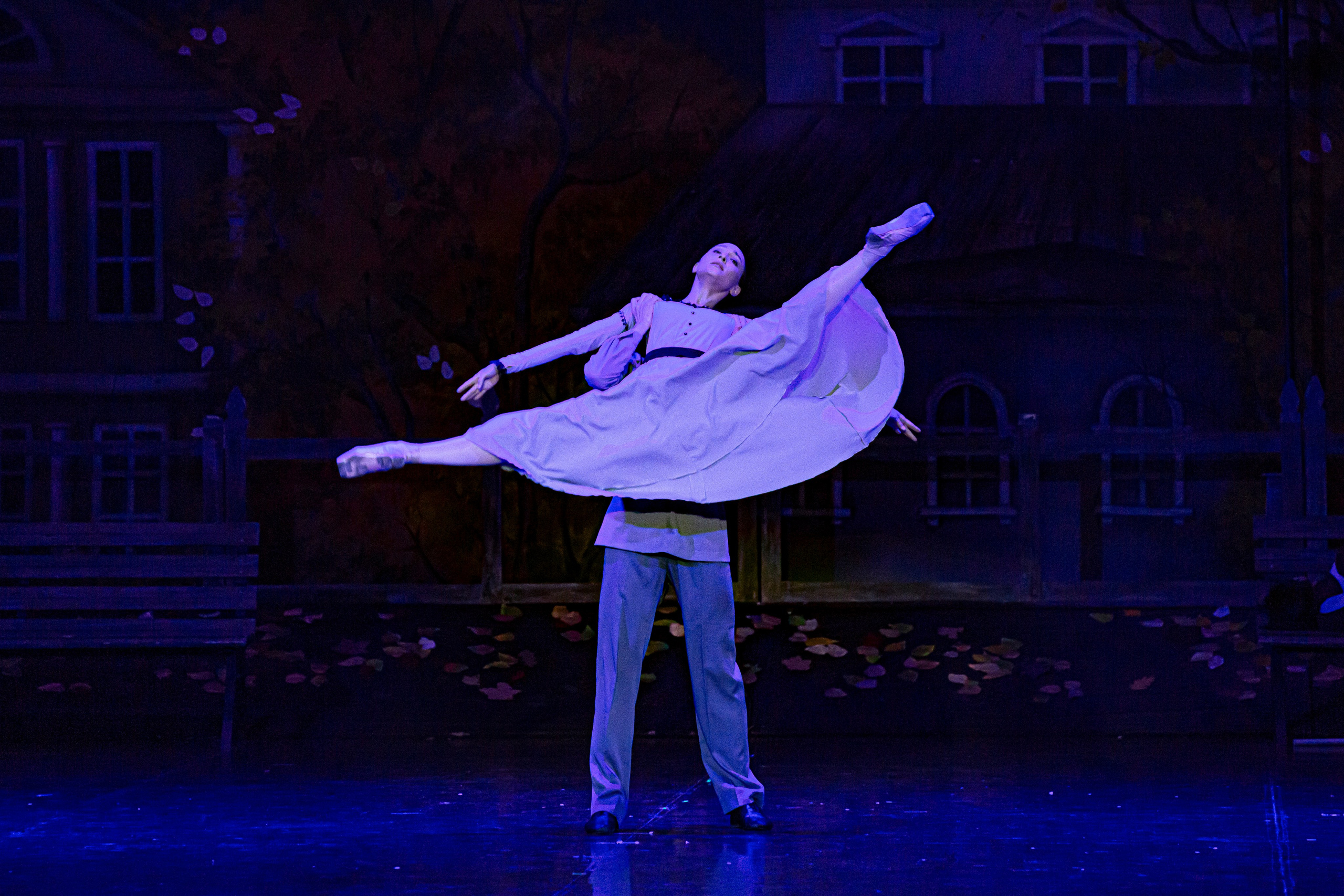 Анюта — спектакль — премьера на сцене Зимнего театра Марийского театра оперы и балета. Фотограф в Сочи Юрий Шептаев