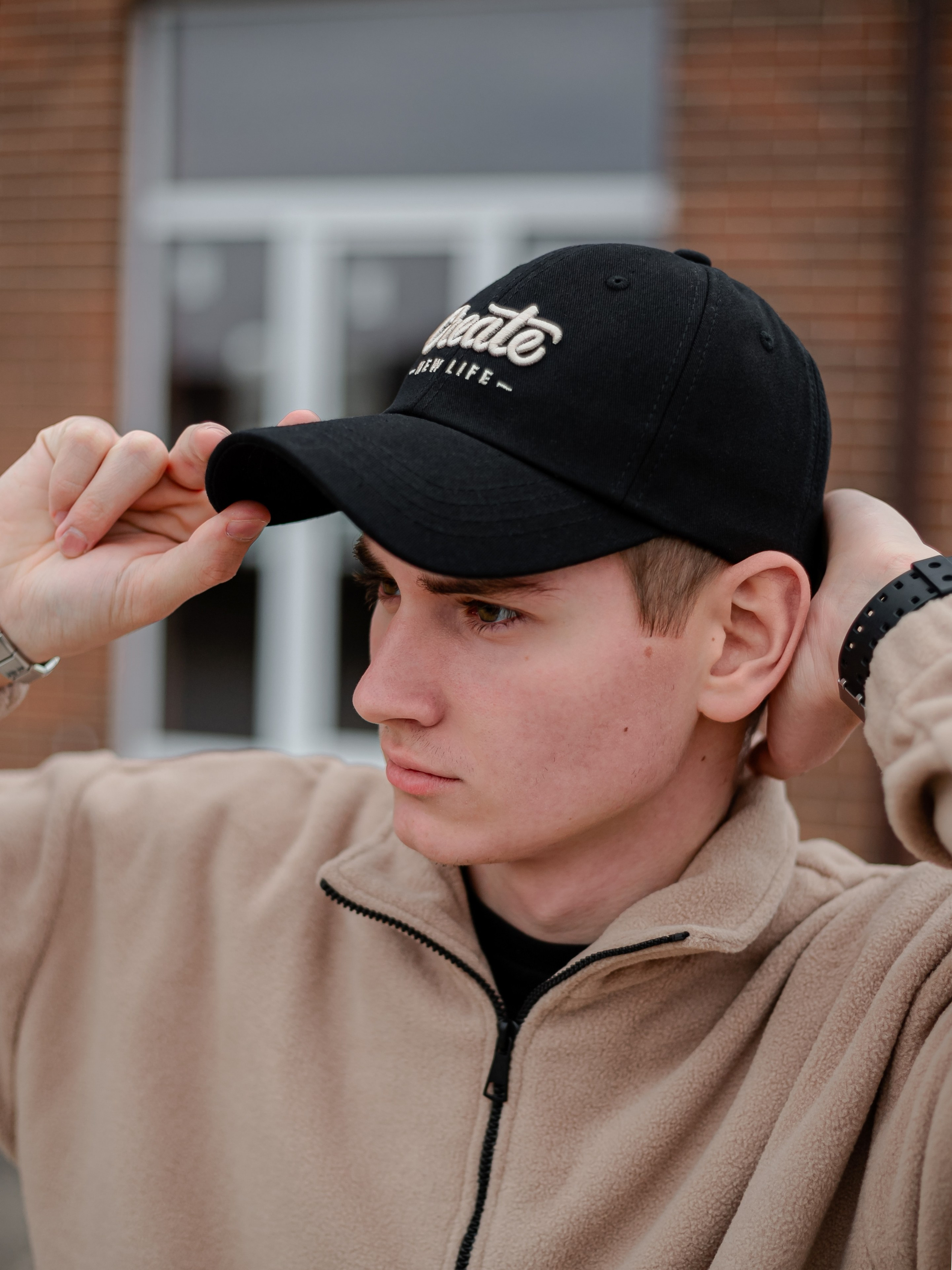 Бейсболки на моделях. Фотограф Неверова Катерина