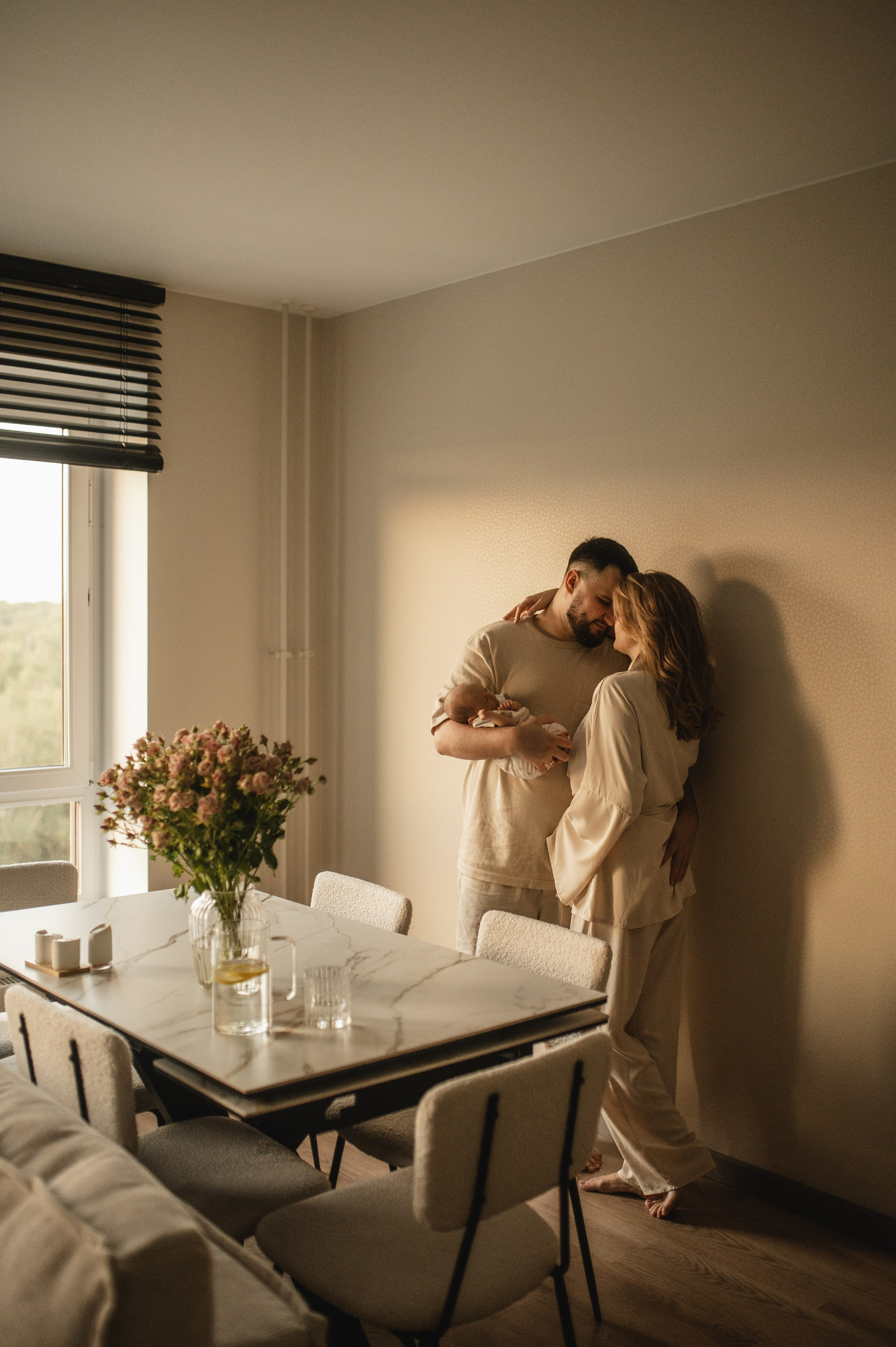 Ньюборн фотосессия в стиле лайфстайл Москва. Семейная фотосессия Бутово Москва фотограф Алина Морщагина