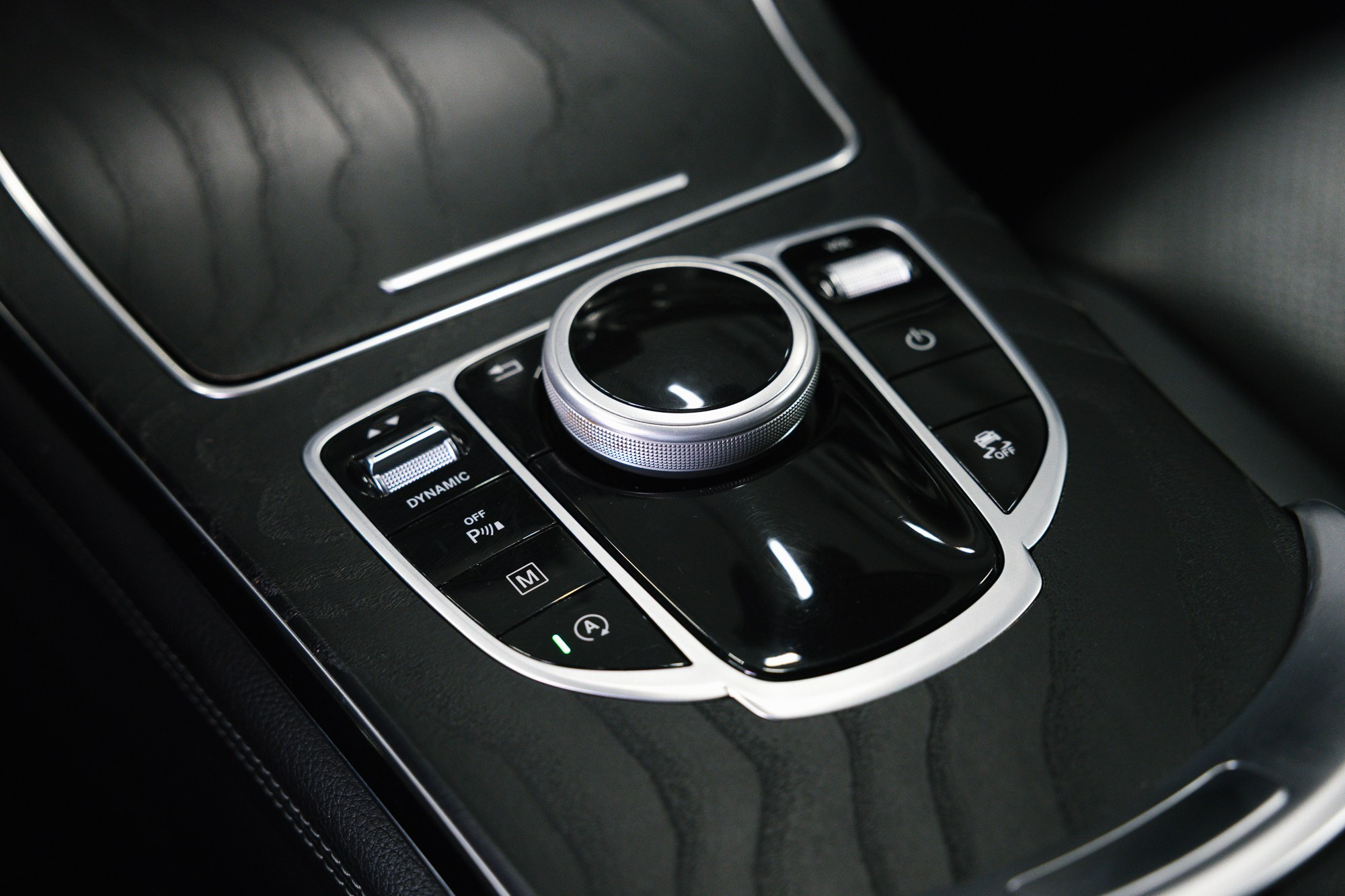 Mercedes-Benz GLC 250 2.0 4MATIC 9G-Tronic (211 л. с.). Автосалон «Х-Авто»