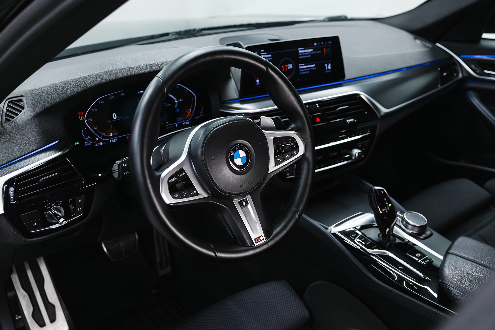 BMW 5 серия 2.0 AT, 2021, 136 265 км BMW 5 серия 2.0 AT, 2021, 136 265 км 3 800 000 ₽ X-TRADE. Автосалон «Х-Авто»