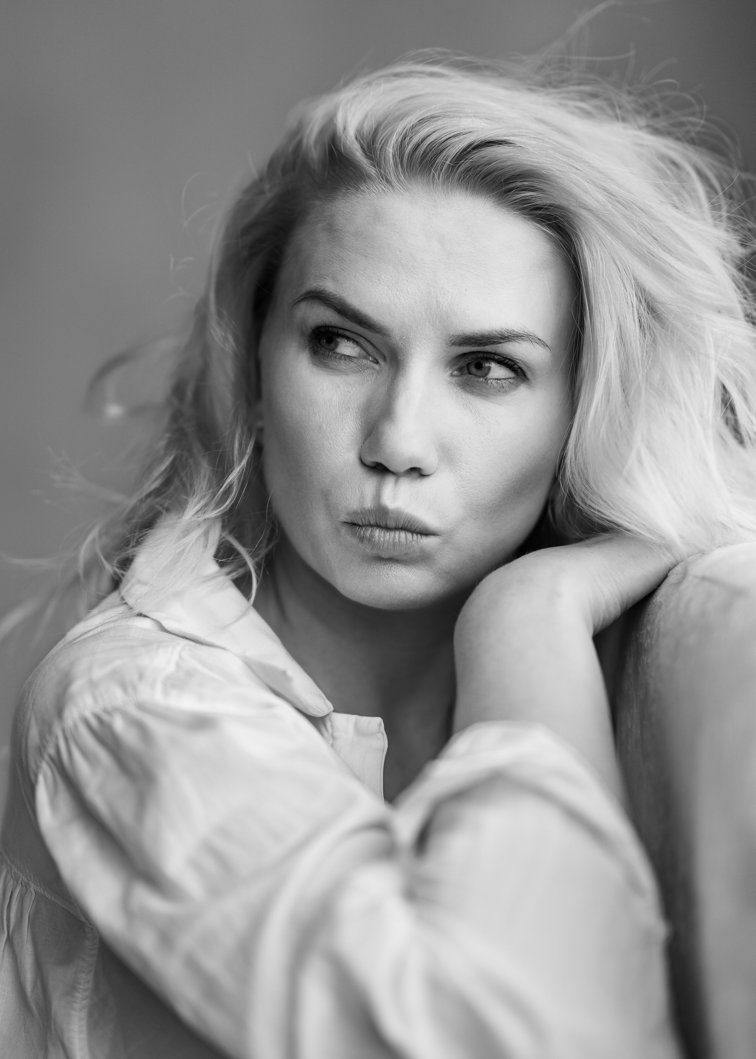 Женский портрет 35+. Женский портретный фотограф 35+ Воронеж. Добро пожаловать в магию ЧБ портрета