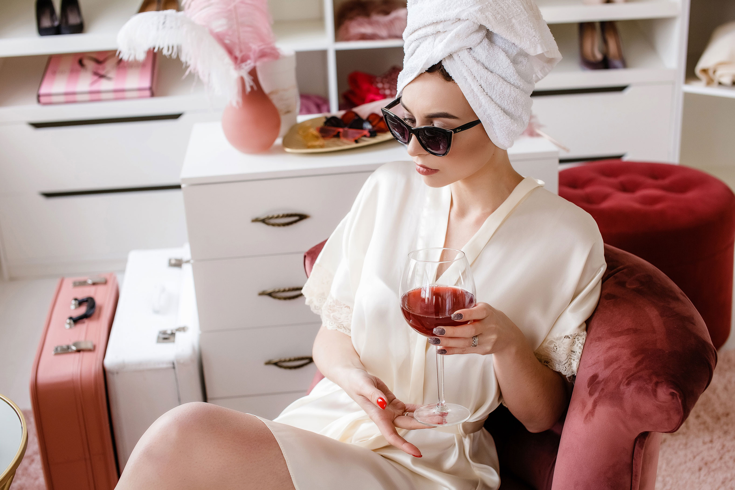 Мастер маникюра @jeneva.vrn. Портретный и свадебный фотограф в Воронеже Елена Михайлова