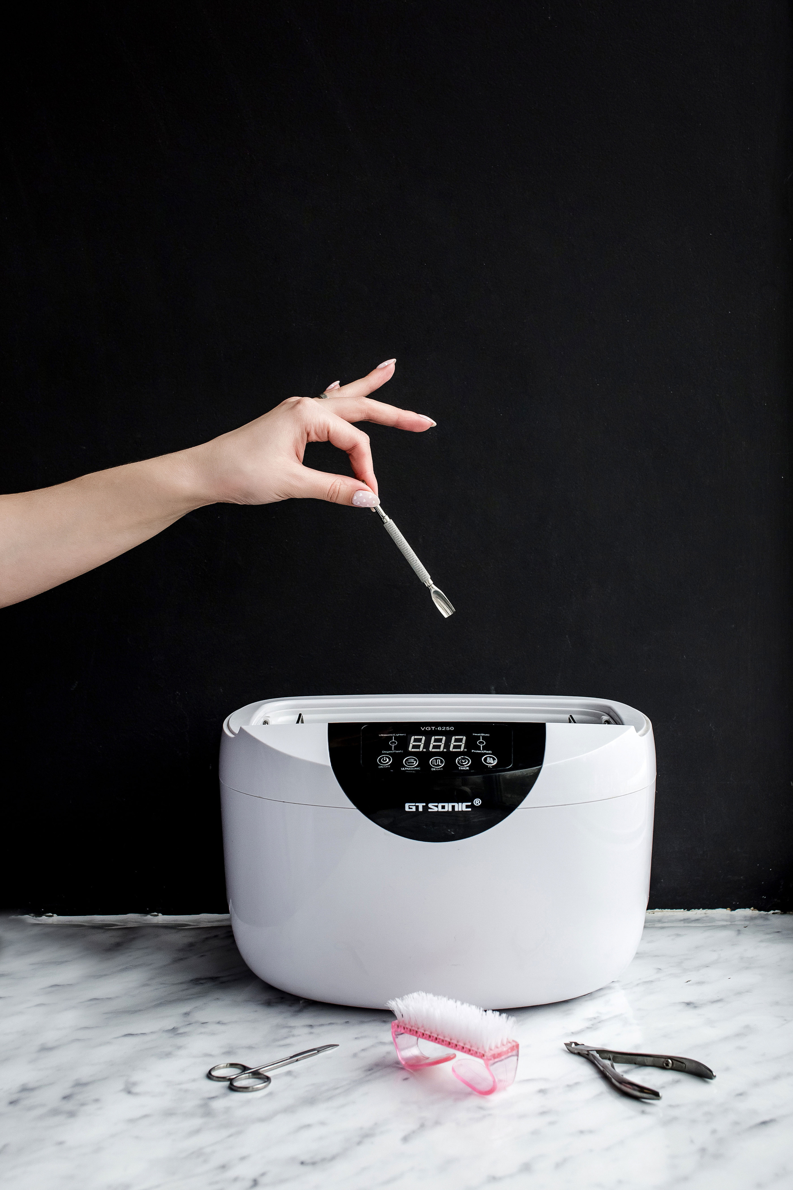 Мастер маникюра @jeneva.vrn. Портретный и свадебный фотограф в Воронеже Елена Михайлова