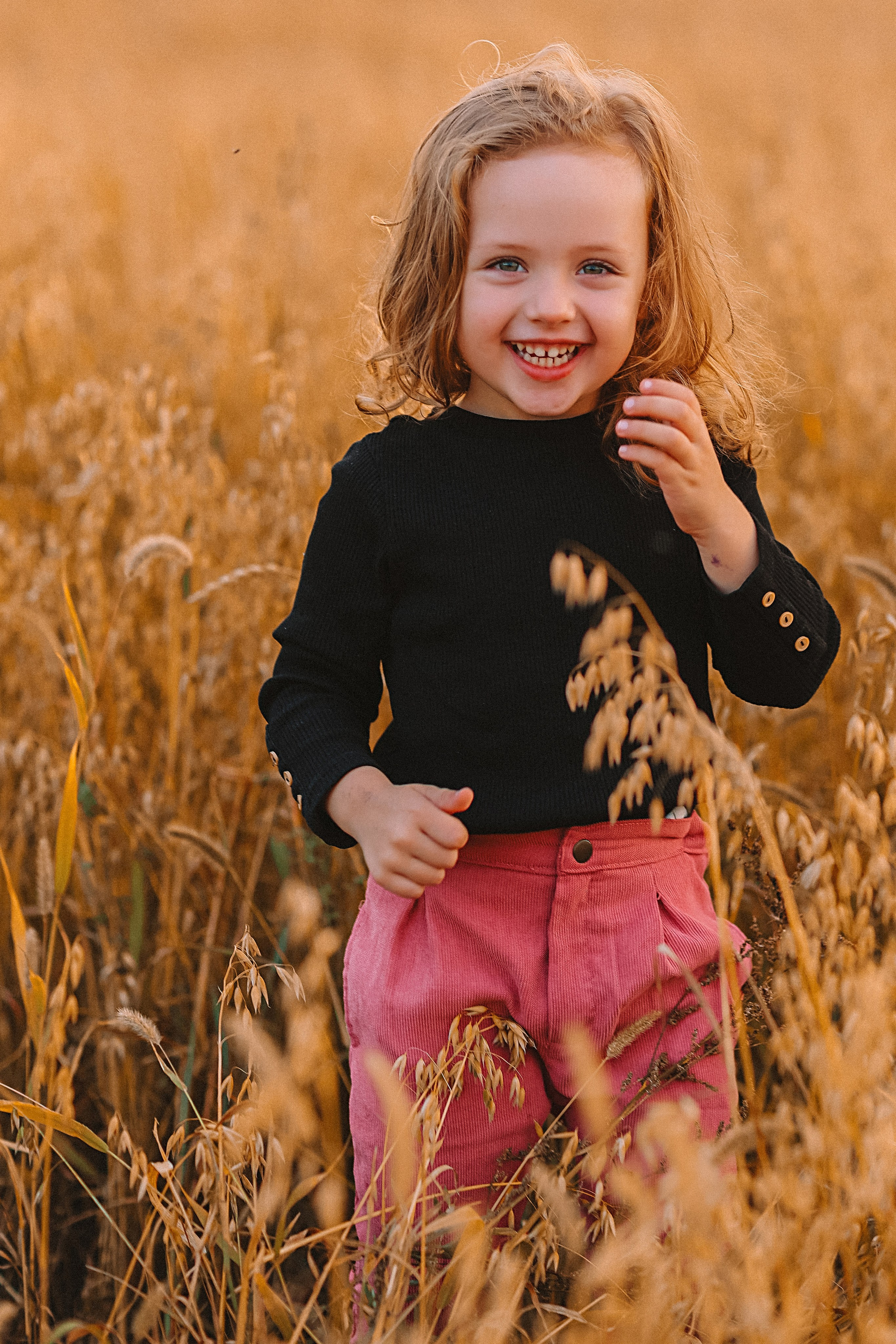 Поле. Семейный фотограф Тюмень, фотограф на роды Салмина Мария