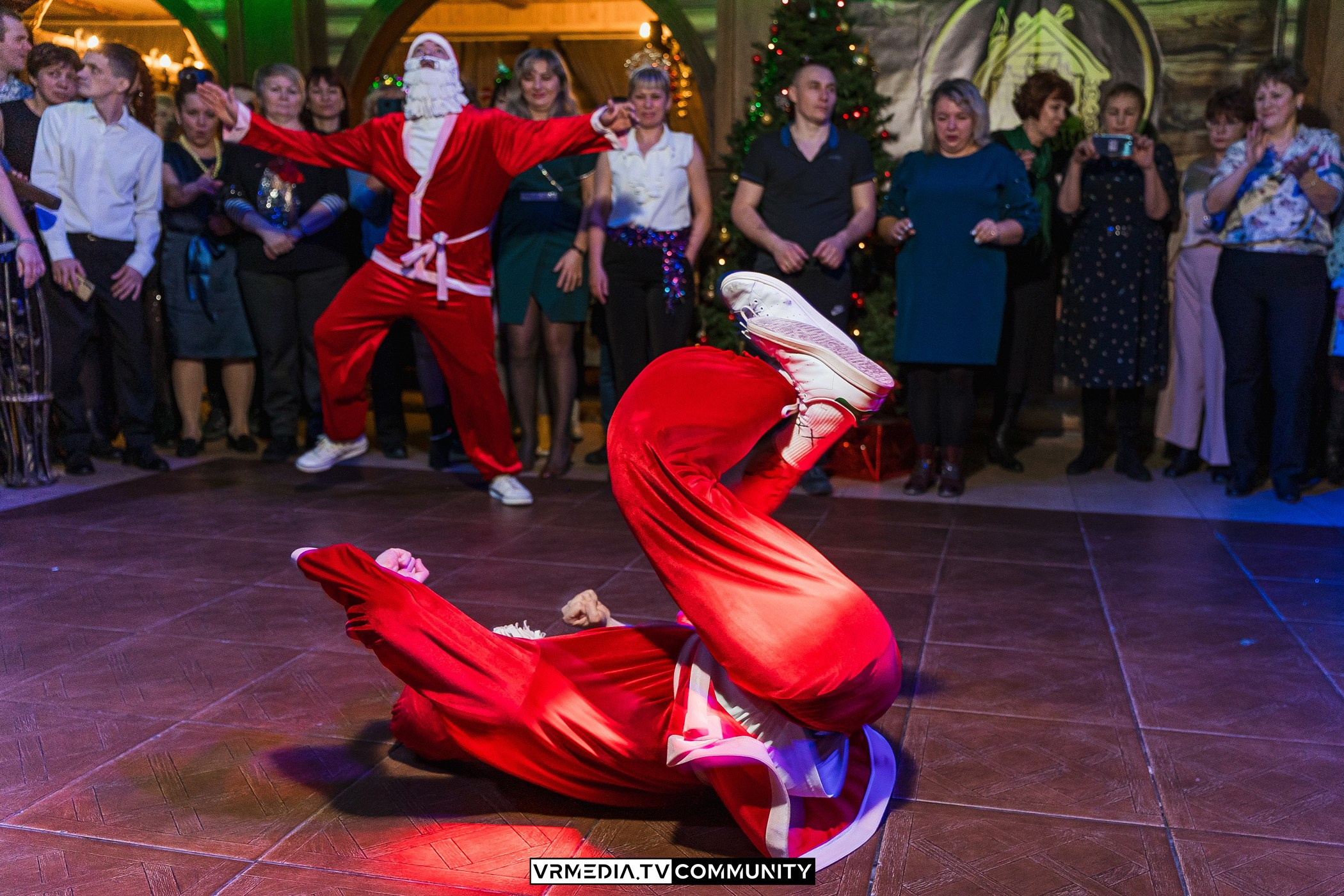 Новогодний вечер у «Петровича»