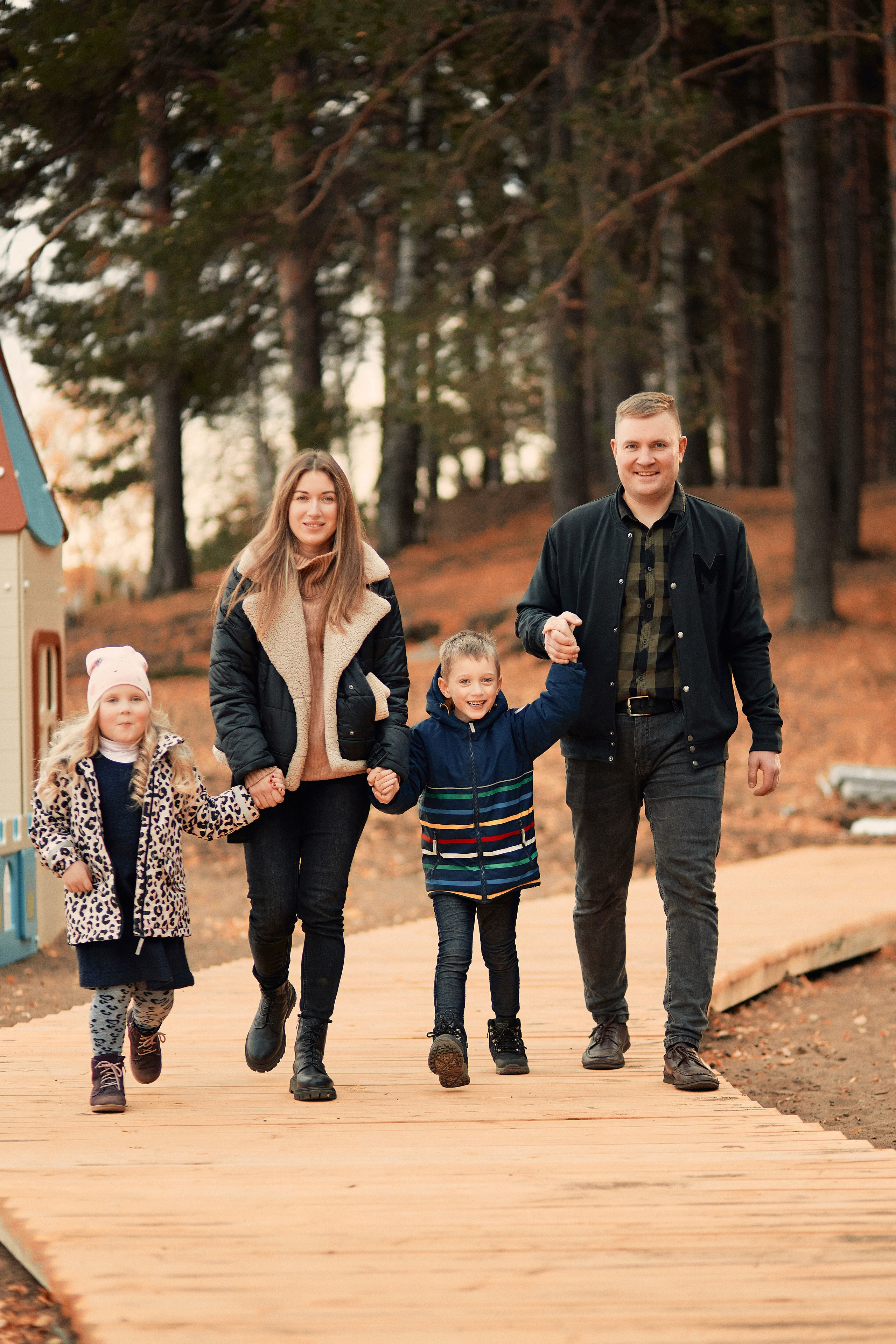 Лёня, Наташа, Матвей и Маша. Свадебный фотограф Чайковский