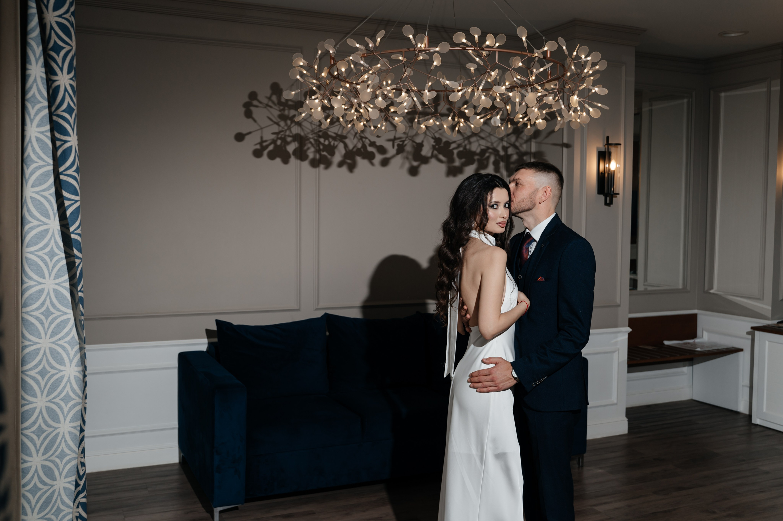 Свадебные сборы в отеле. Фотограф Палий Ульяна