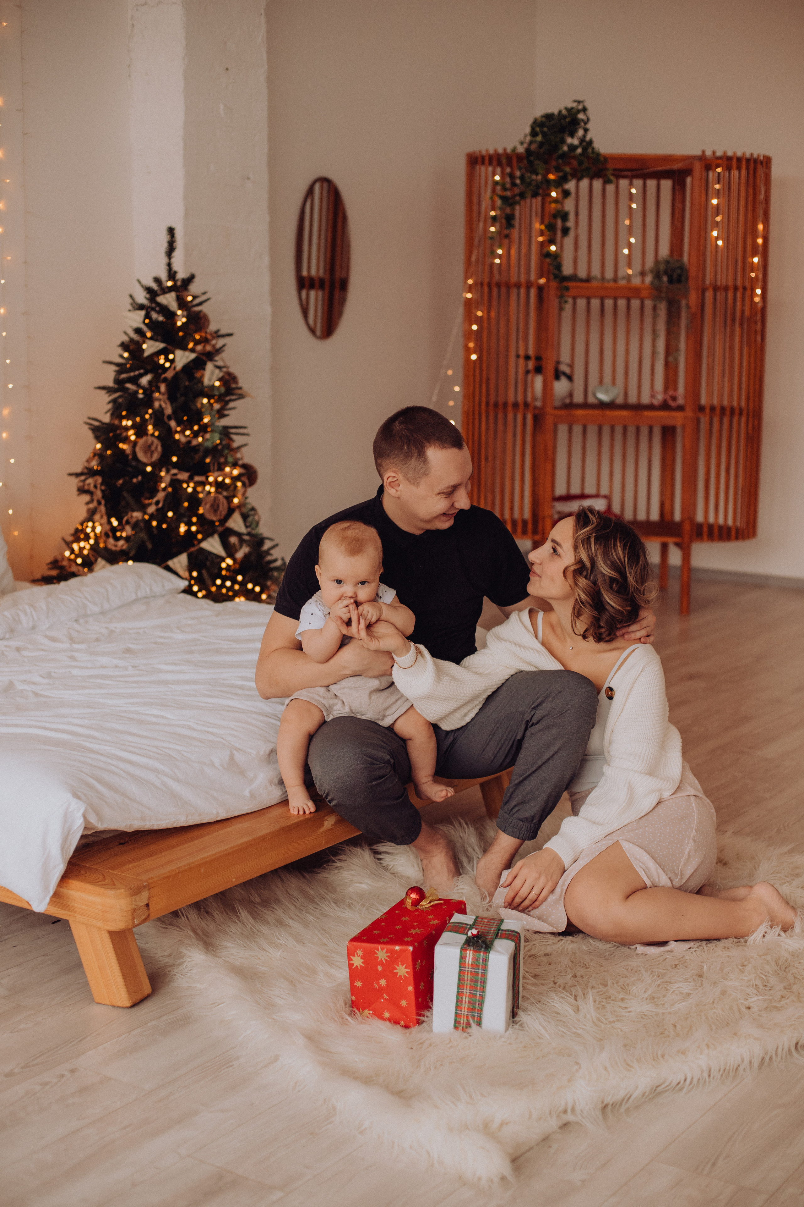 СЕМЕЙНАЯ СЪЁМКА В СТУДИИ. Семейный фотограф Ирис Сенченко