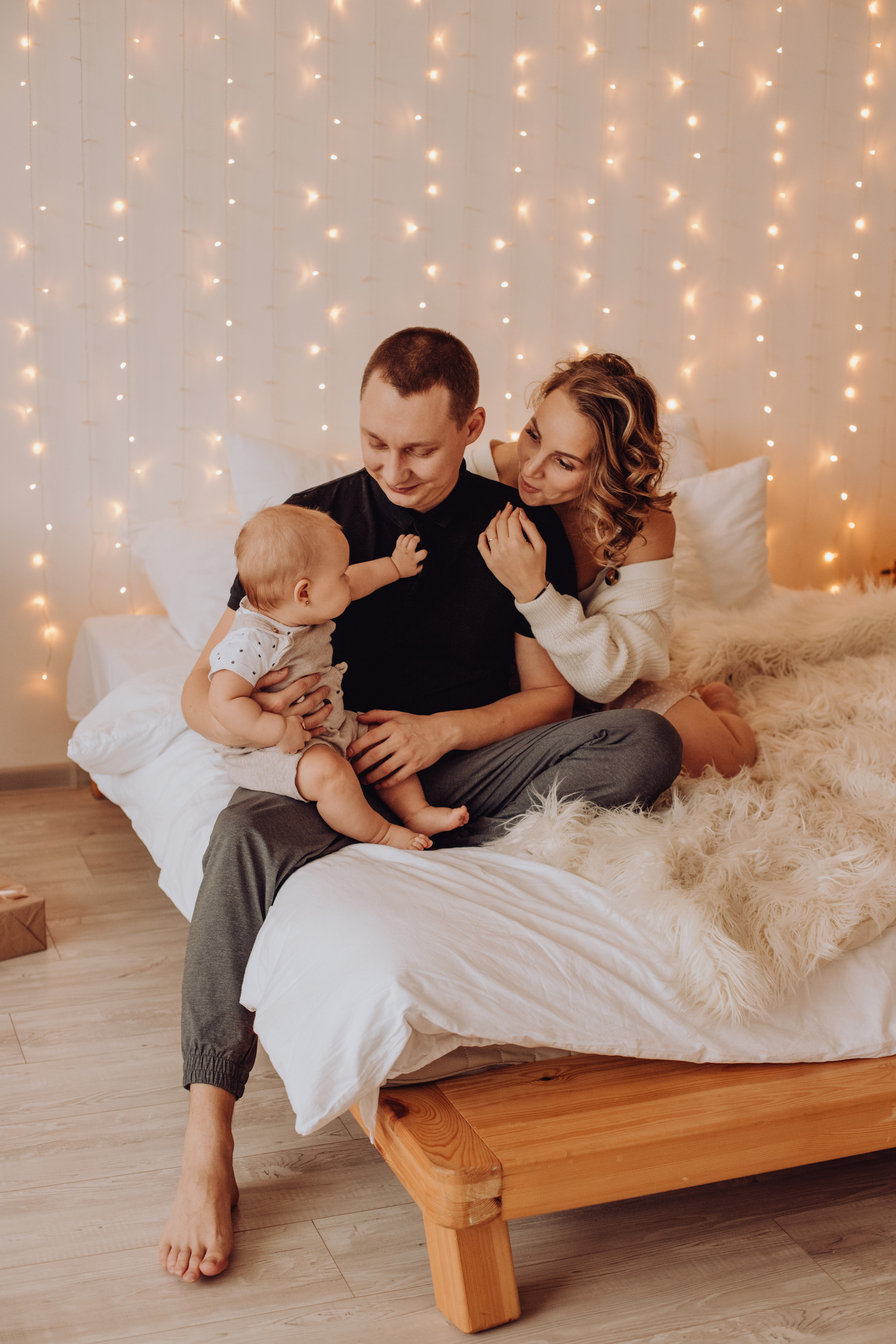 СЕМЕЙНАЯ СЪЁМКА В СТУДИИ. Семейный фотограф Ирис Сенченко