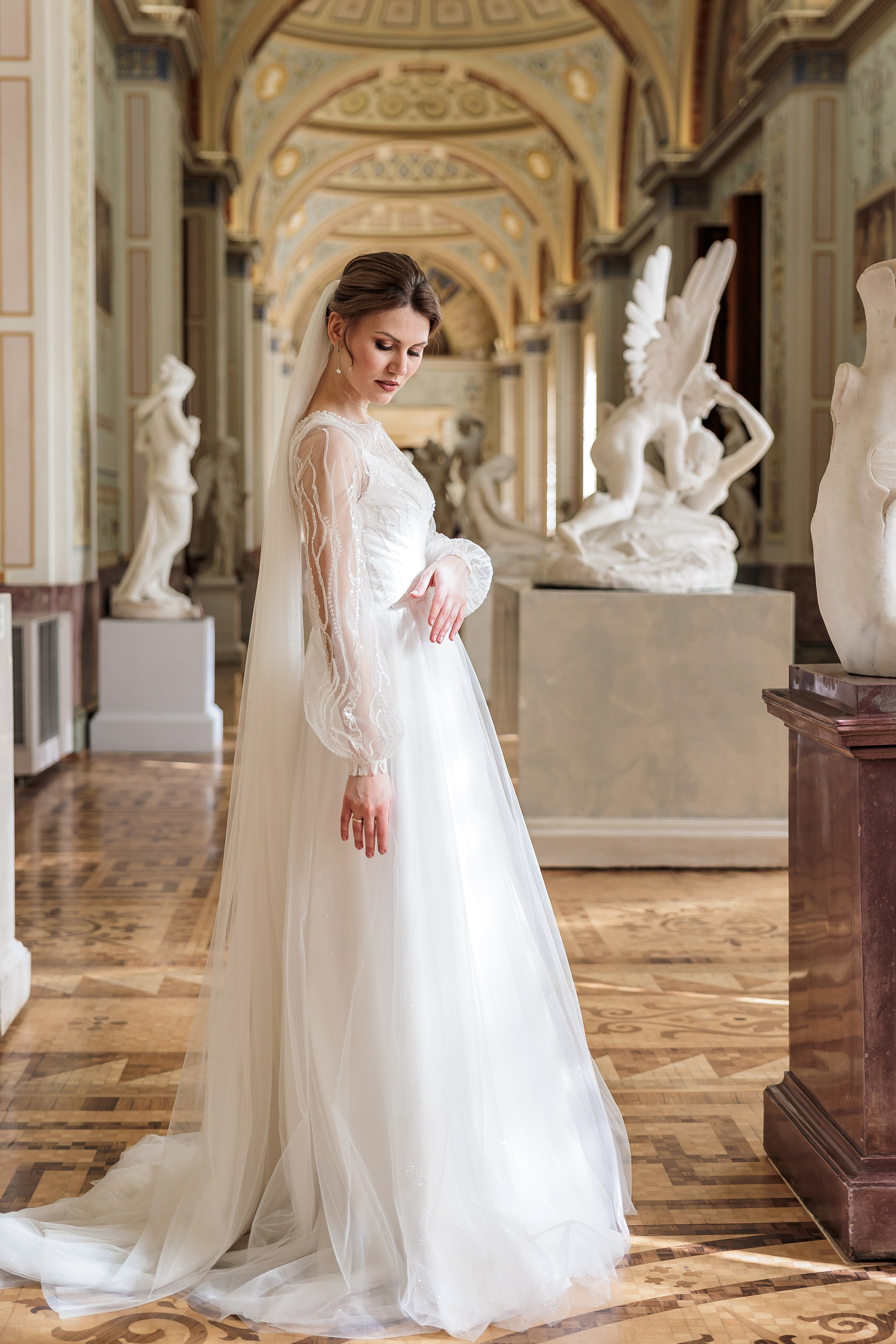 Видеограф на свадьбу: кто это и чем он отличается от оператора?