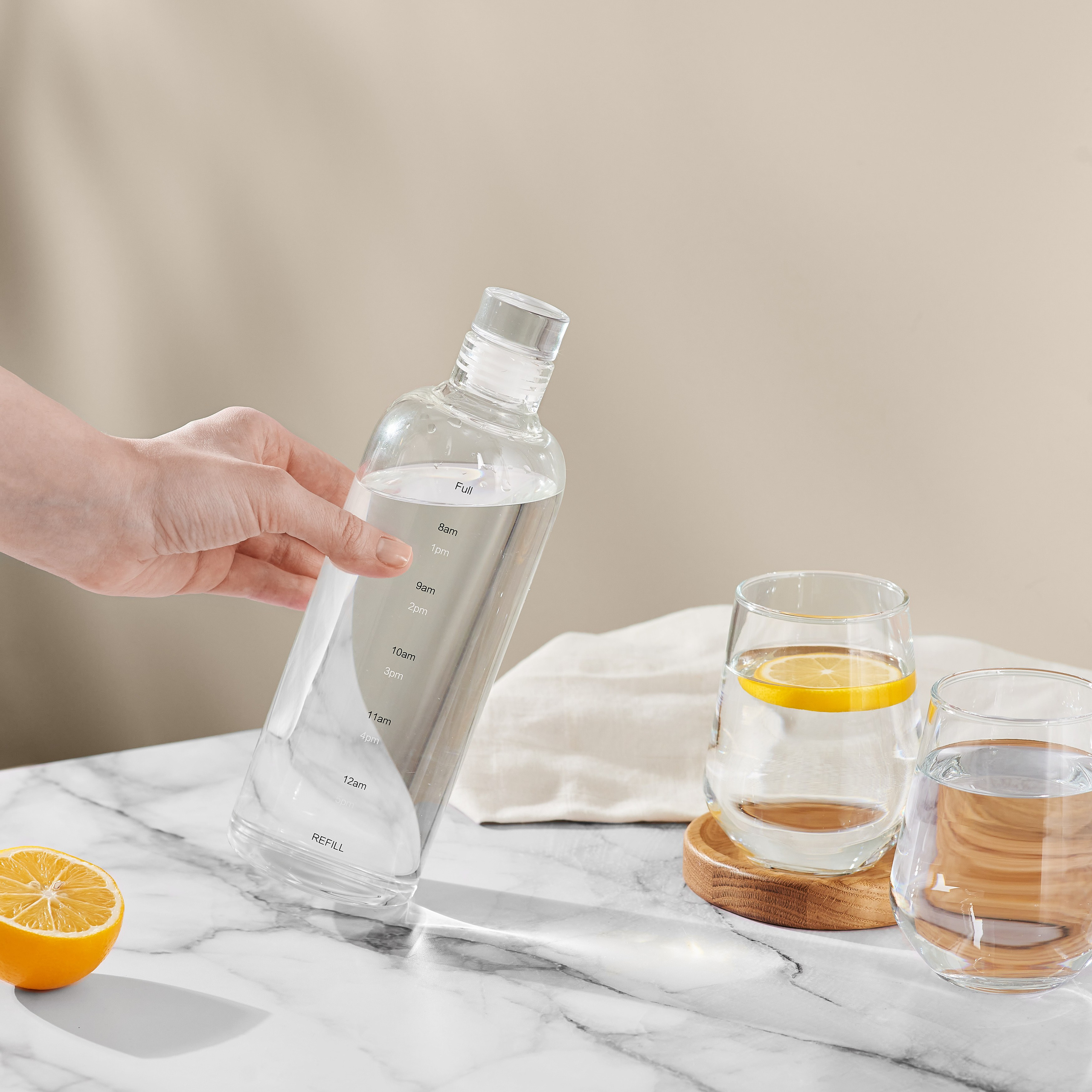 Бутылка для воды Amazon. Предметный фотограф, инфографика и видео в Санкт-Петербурге