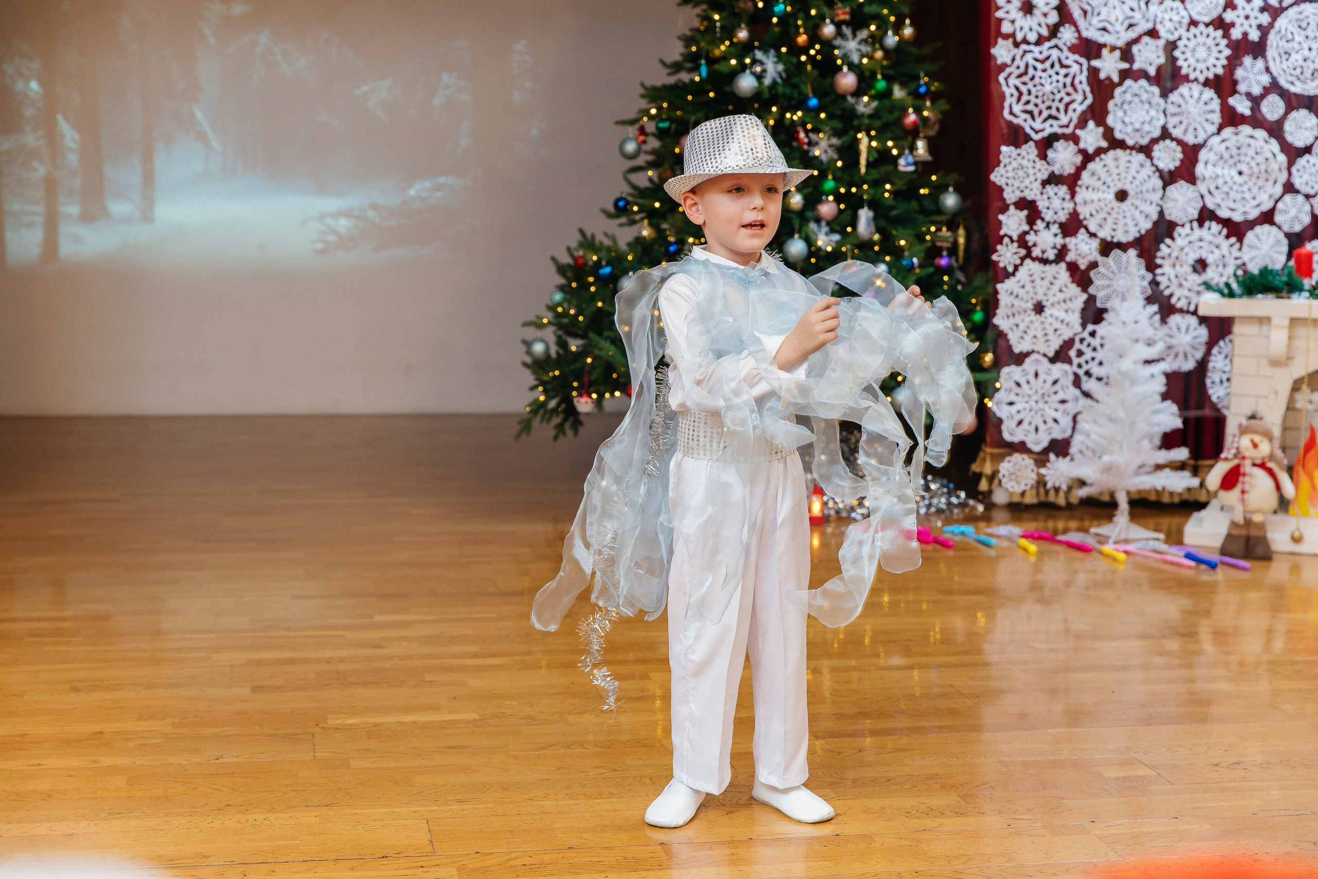 Детский сад № 93 — Утренник (27.12.2024). Свадебный и семейный фотограф Крамар Наталья