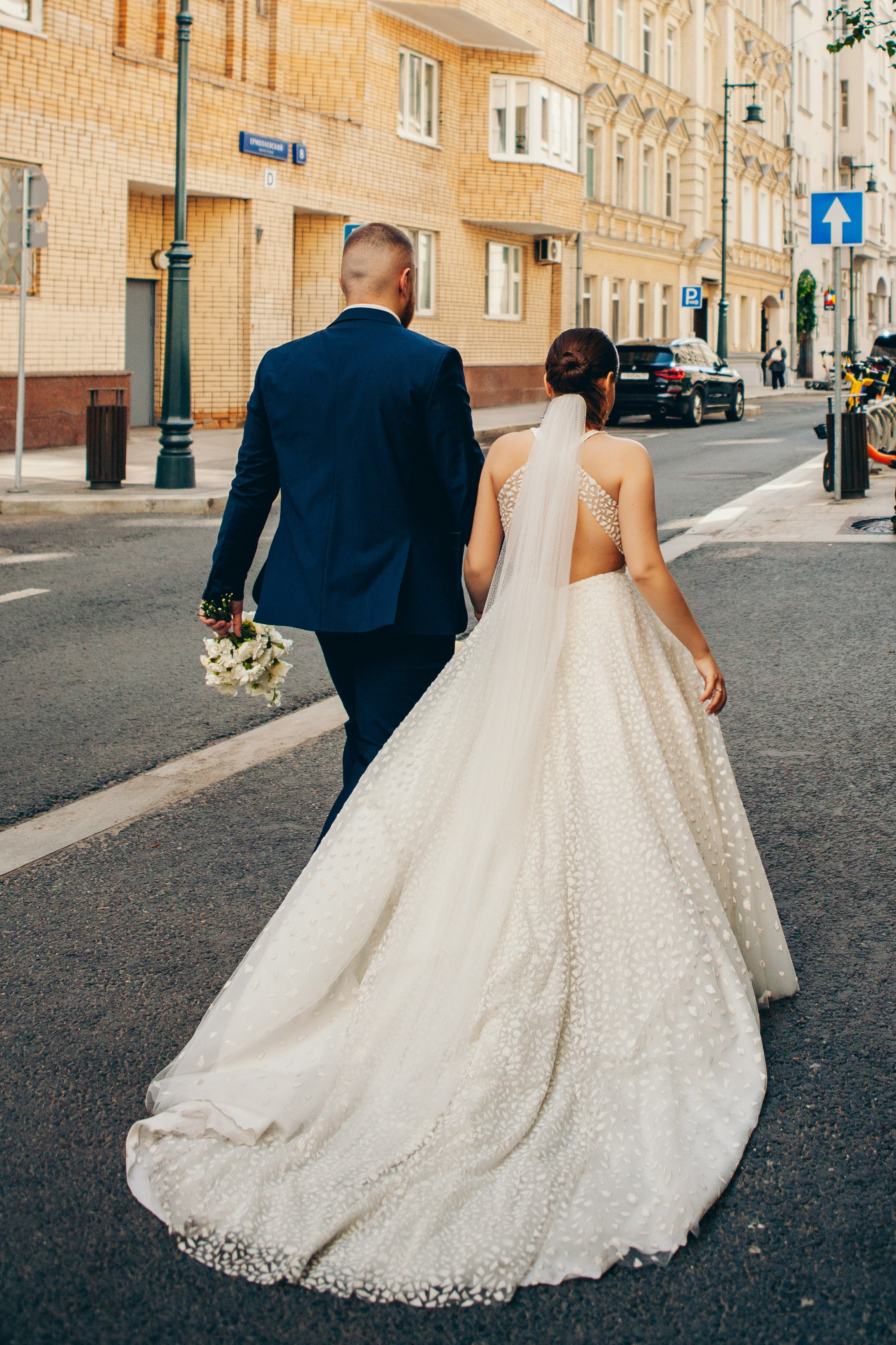 Свадебная фотосессия в отеле hartwell hotel и на патриарших прудах. Фотограф Ольга Ефремова