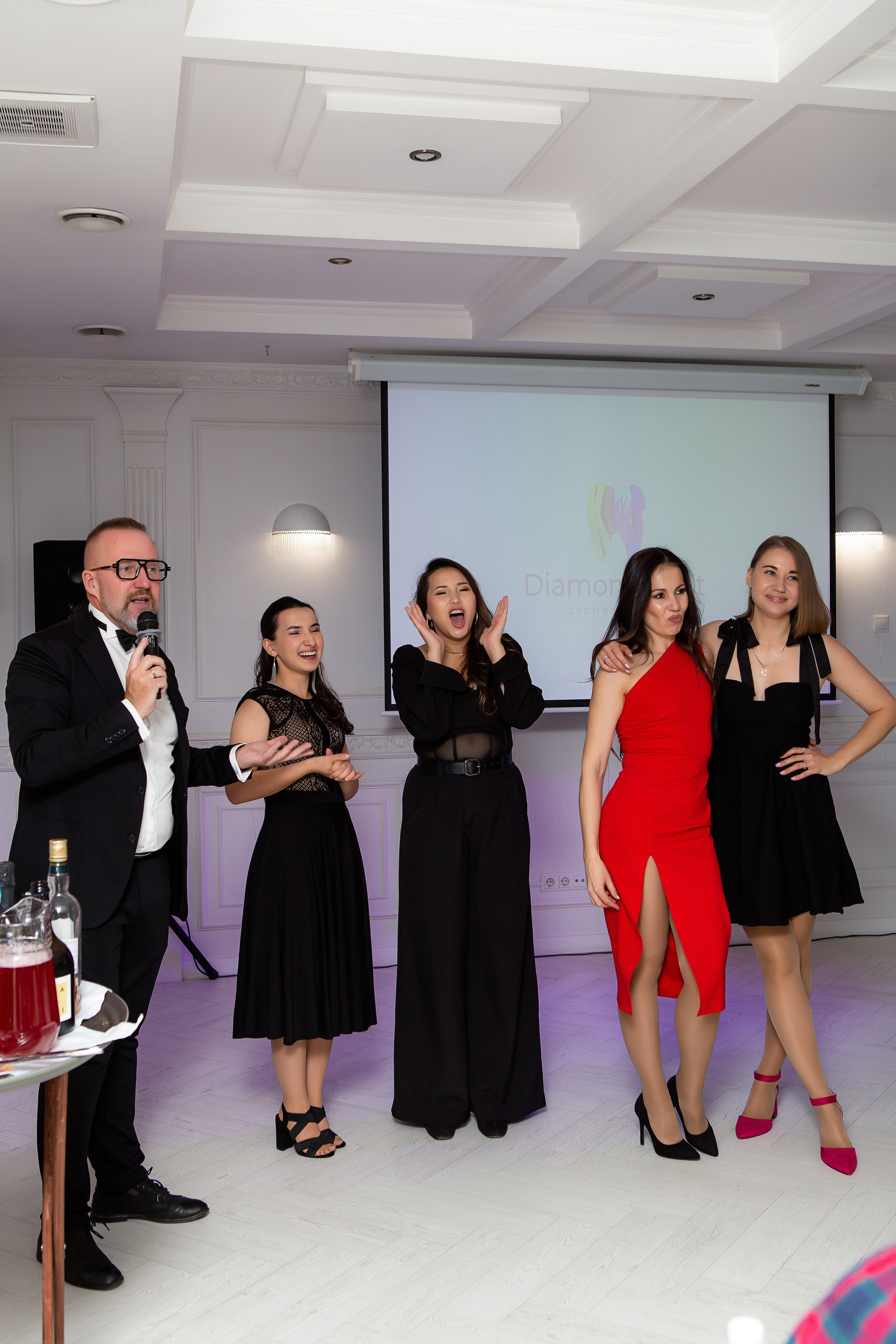 Юбилей стоматологии. Контент фотограф, съемка для маркетплейсов, фуд съемка и репортажи в Новосибирске Ралия Галеева