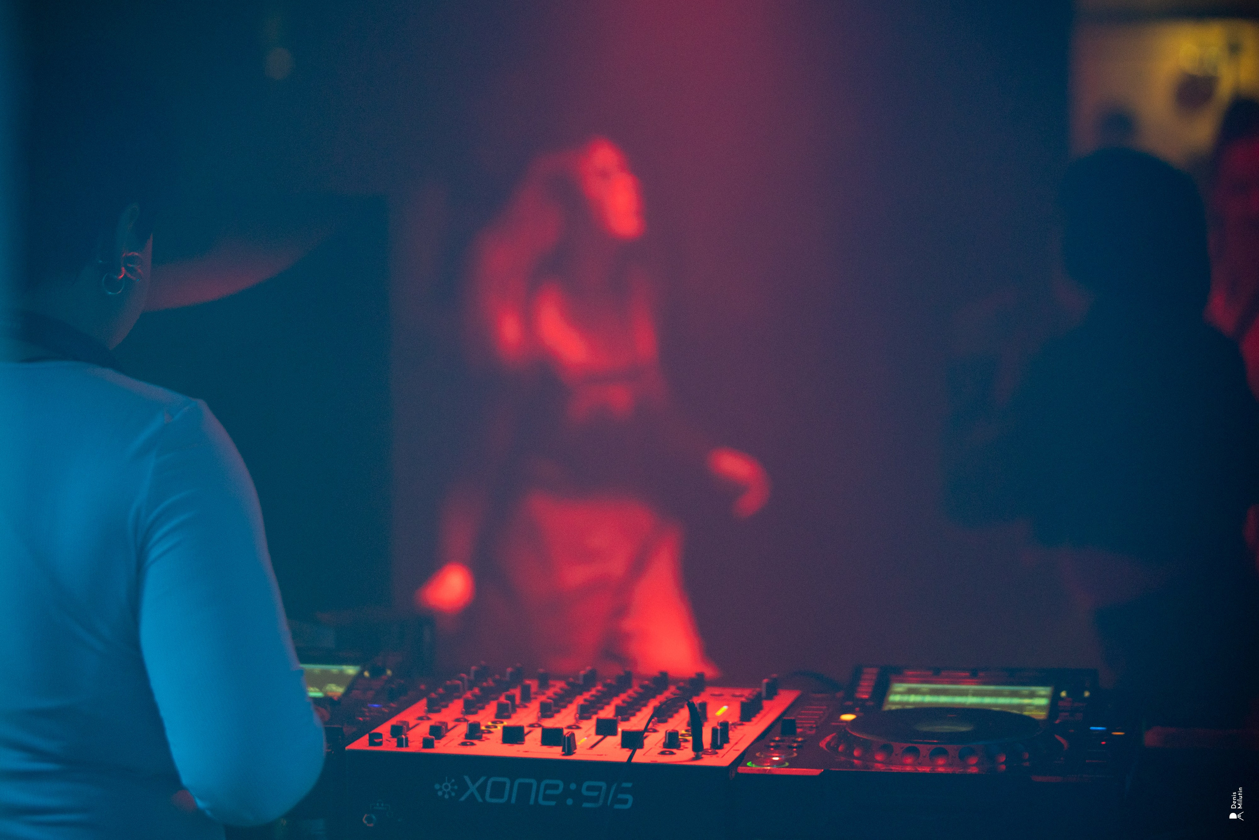 Клуб Рядом — Дискотека 2000х. Портретный фотограф Денис Милютин