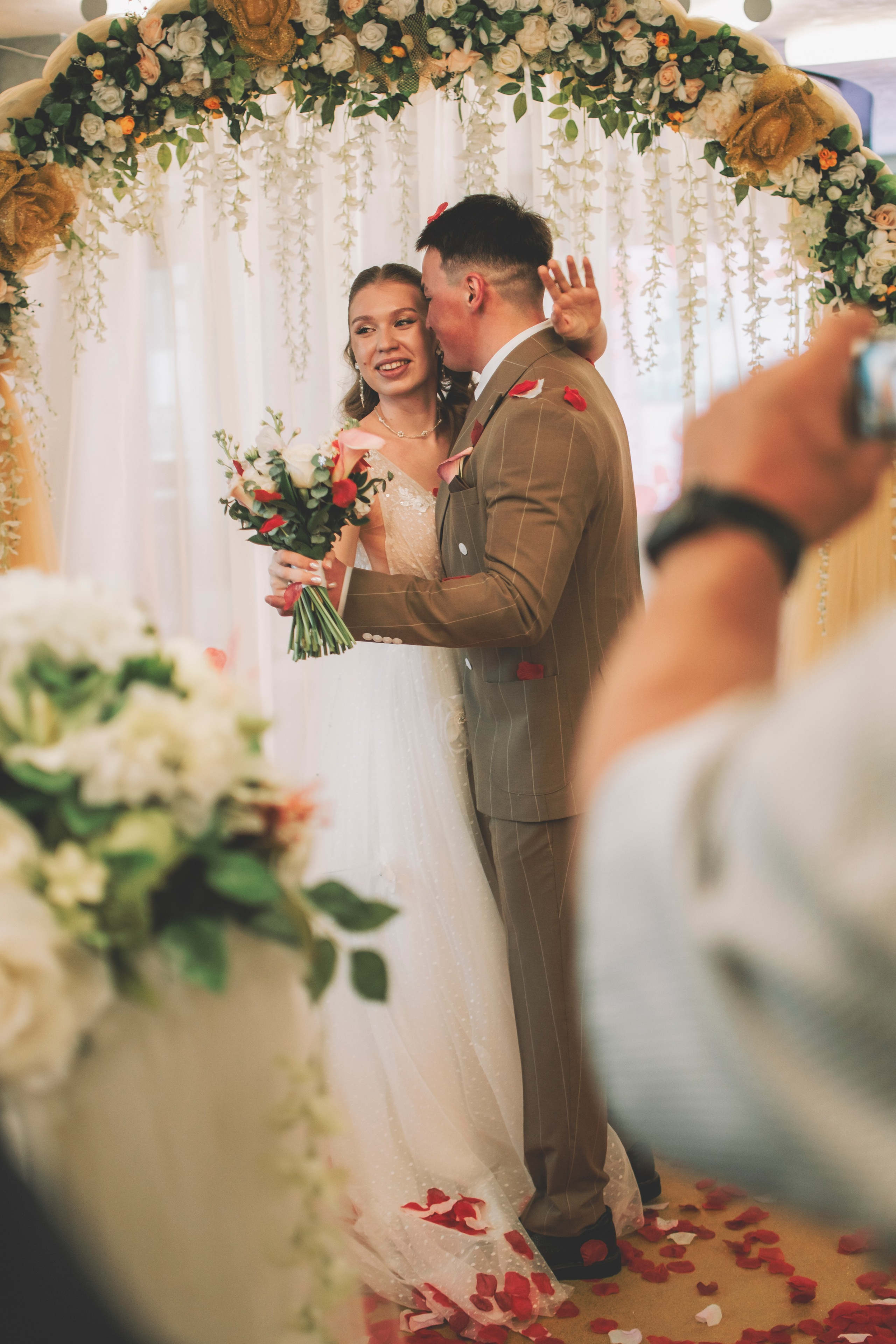 Альберт и Анастасия (Студийная фотосессия, роспись в ДК Нефтяник + фотосессия с гостями). Семейный и свадебный фотограф Губкинский и Ставрополь