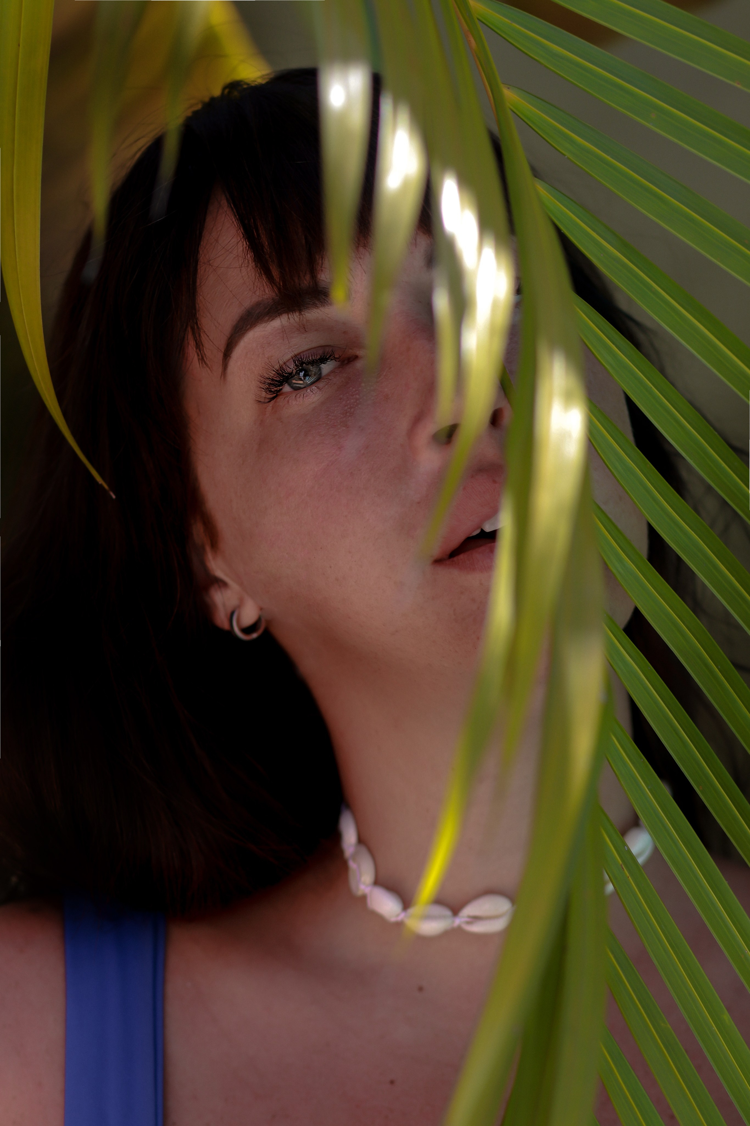 Эстетичная фотосессия на вилле у бассейна | Девушка в тропическом раю. Фотограф на Шри-Ланке