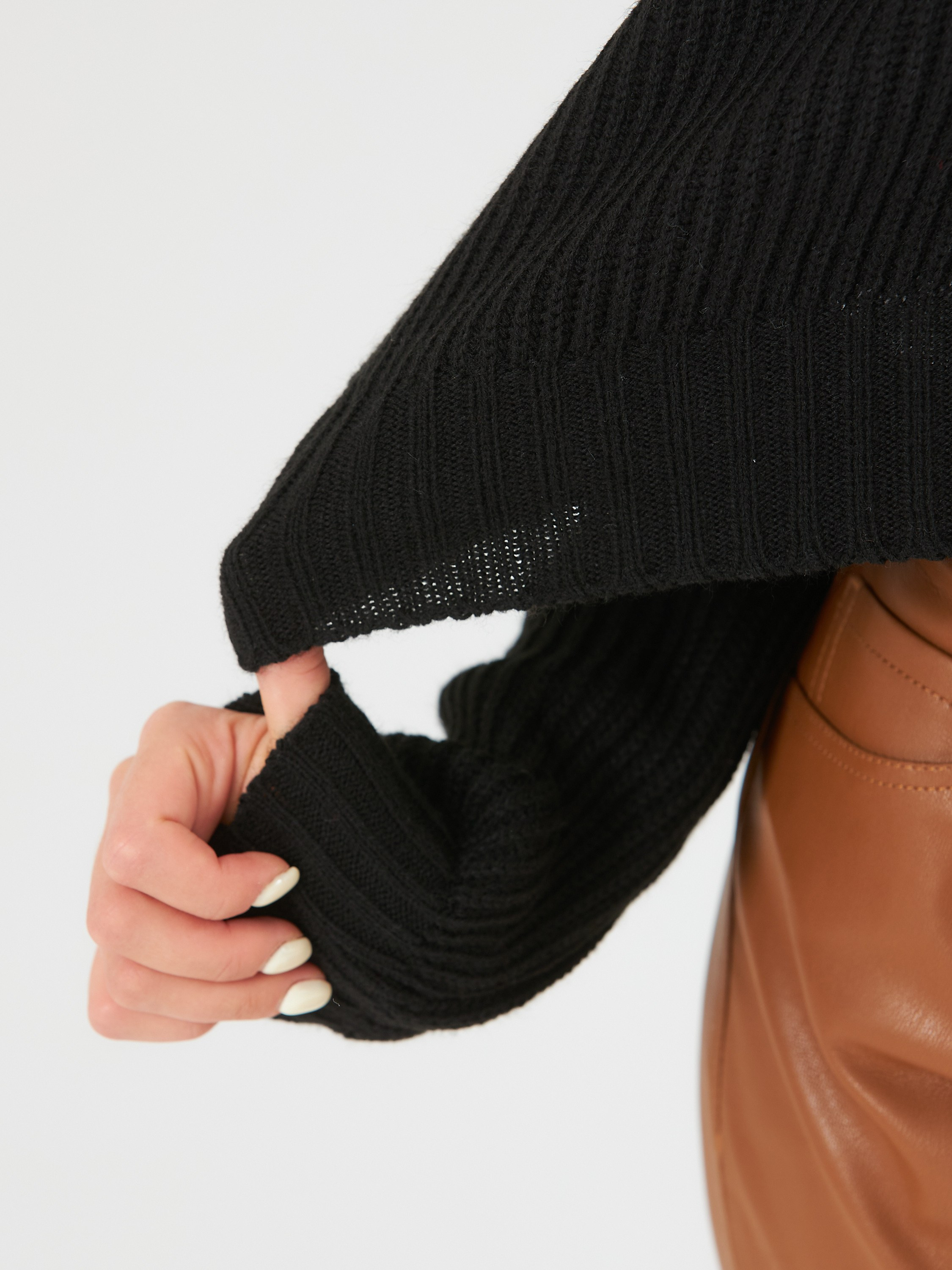 Фотограф для маркетплейсов в Пятигорске. Алексей Темнов — фотограф в Пятигорске