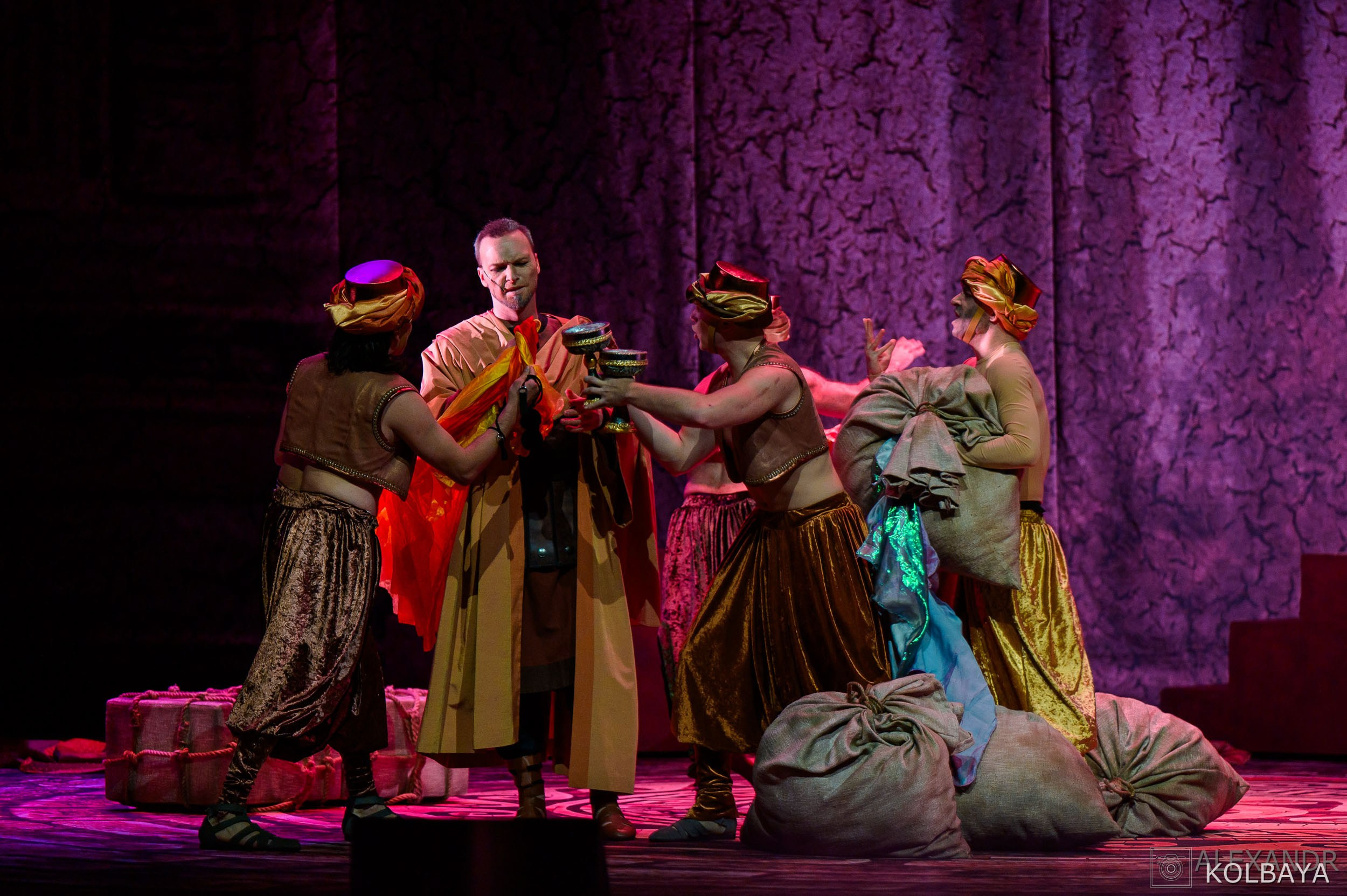 Фоторепортаж со спектакля Гладиатор в Театре Терезы Дуровой. Концертный и театральный репортажный фотограф в Москве Александр Колбая