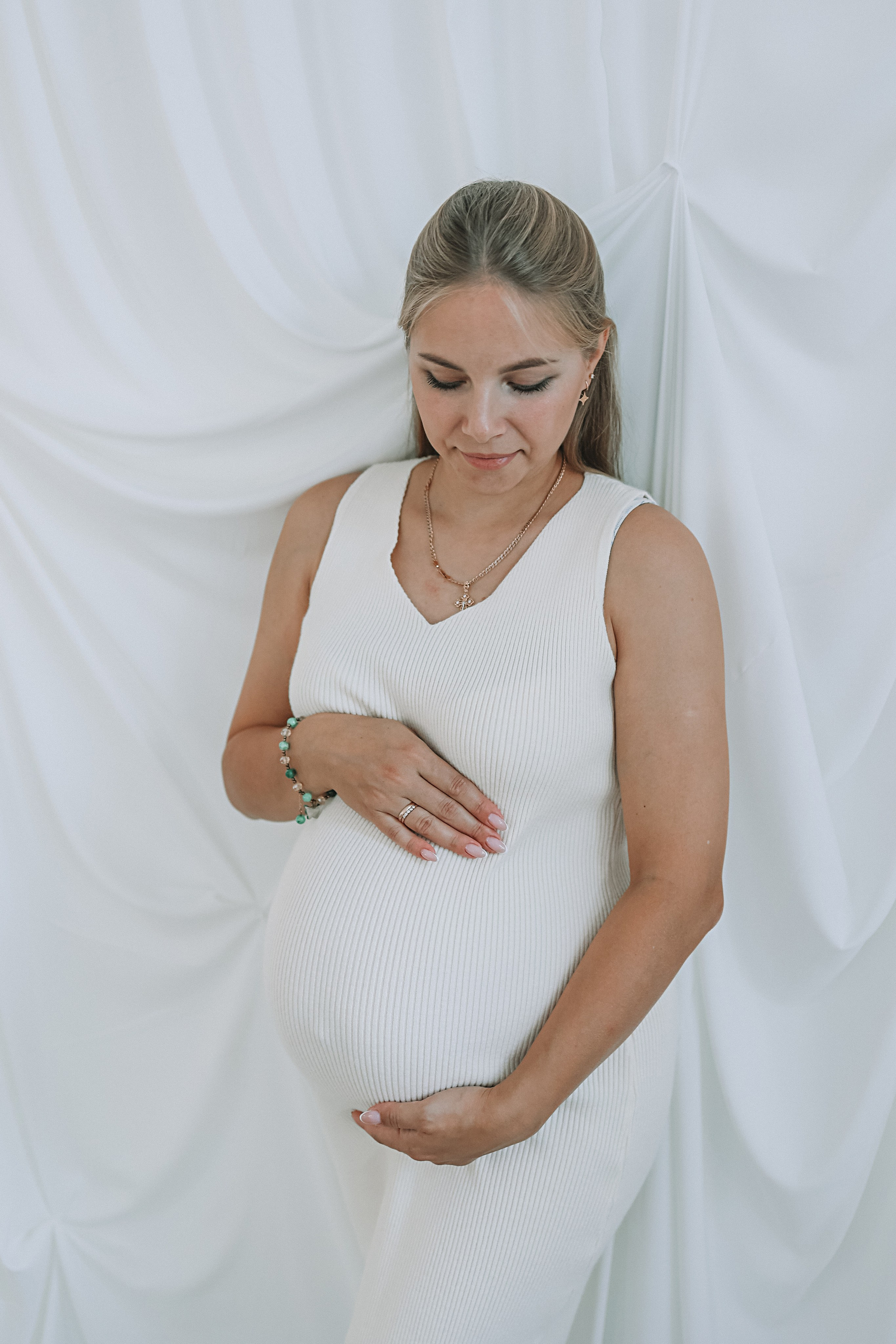 Квартира (беременность). Семейный фотограф Тюмень, фотограф на роды Салмина Мария