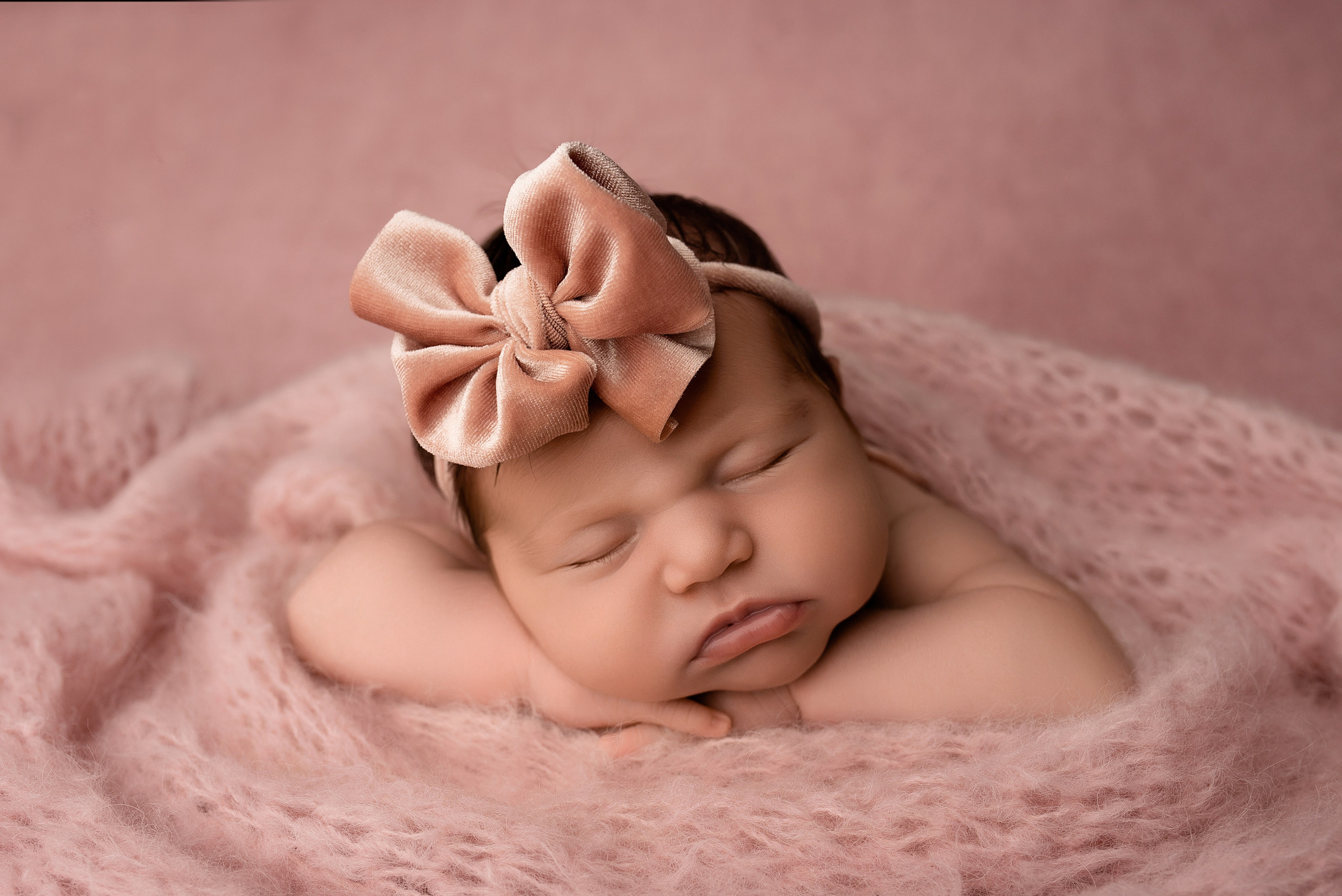 Новорождённые девочки. Детский фотограф новорождённых в Минске Боровик Екатерина