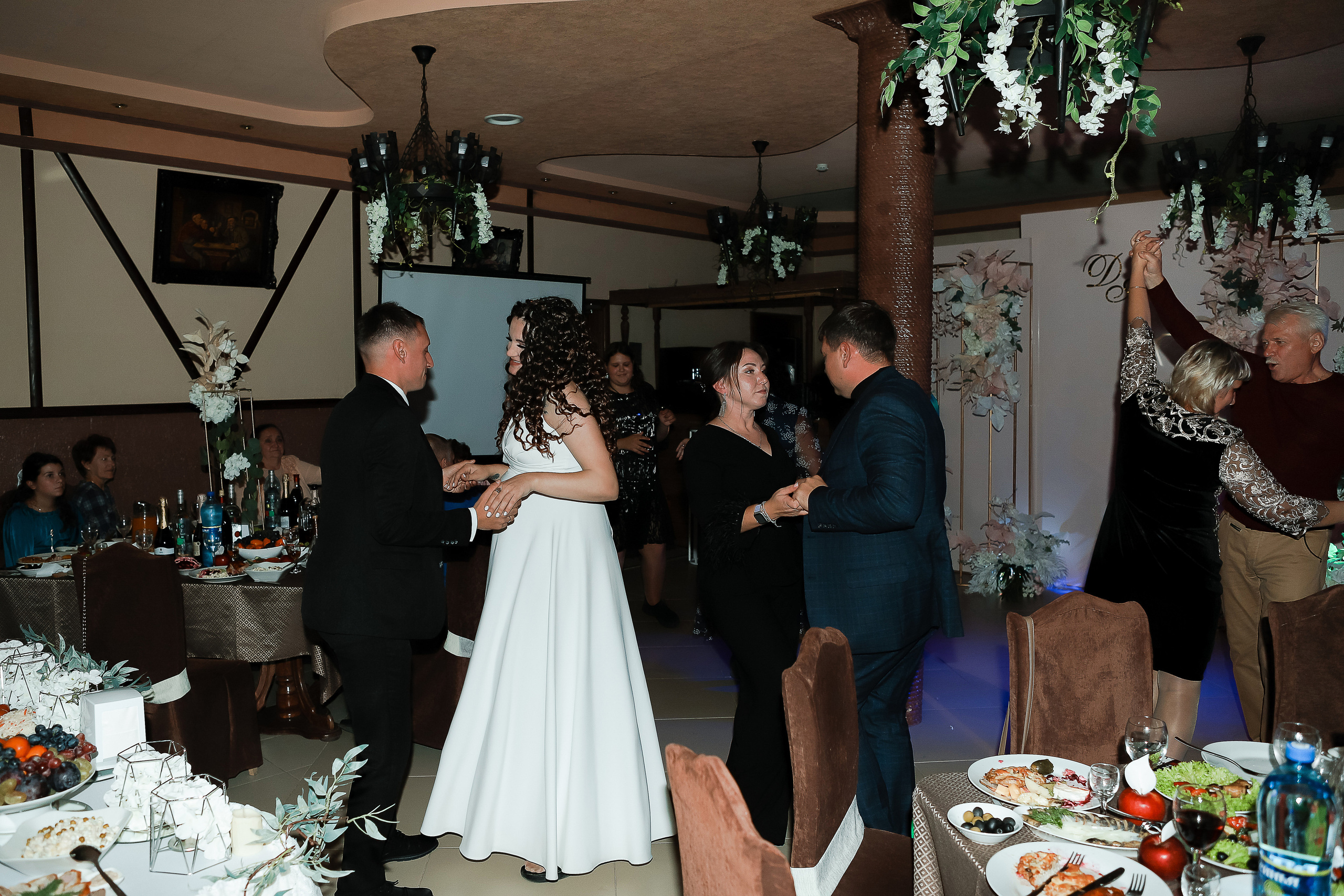 Дарья и Александр. Свадебный фотограф Евгения Фролова г. Каменск-Шахтинский, Донецк, Ростов