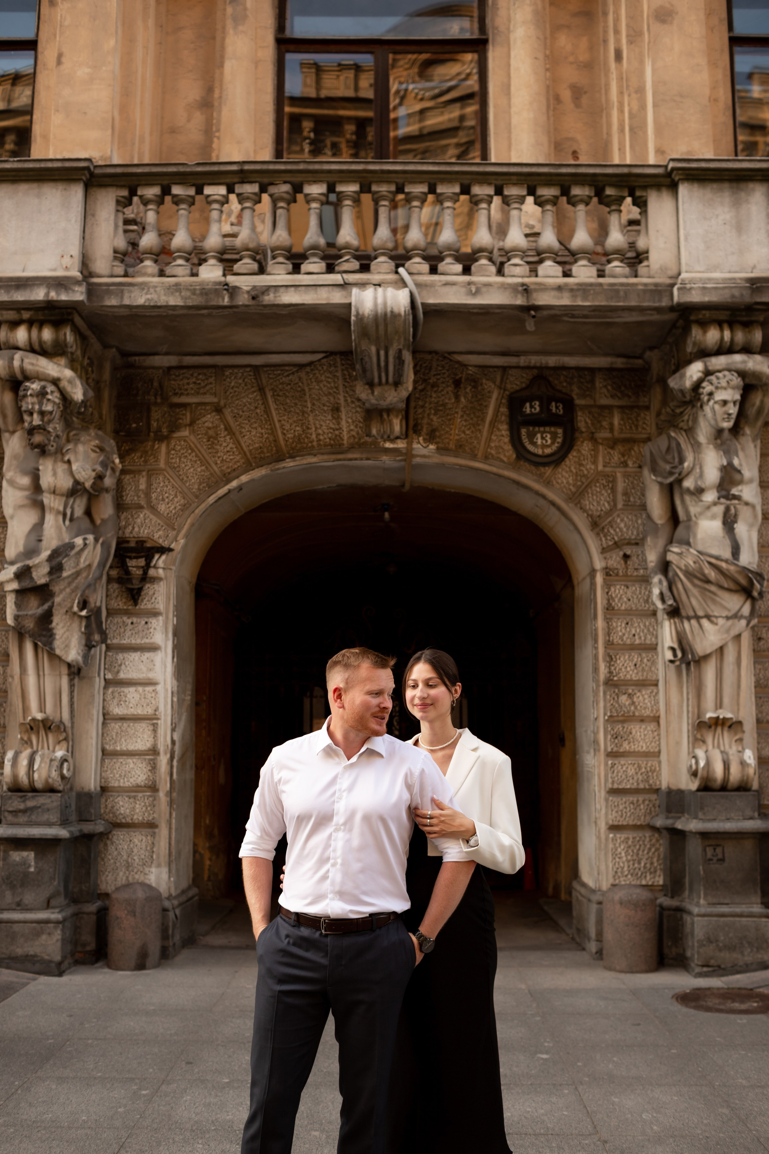 Стильная фотосессия love story в центре Петербурга.
