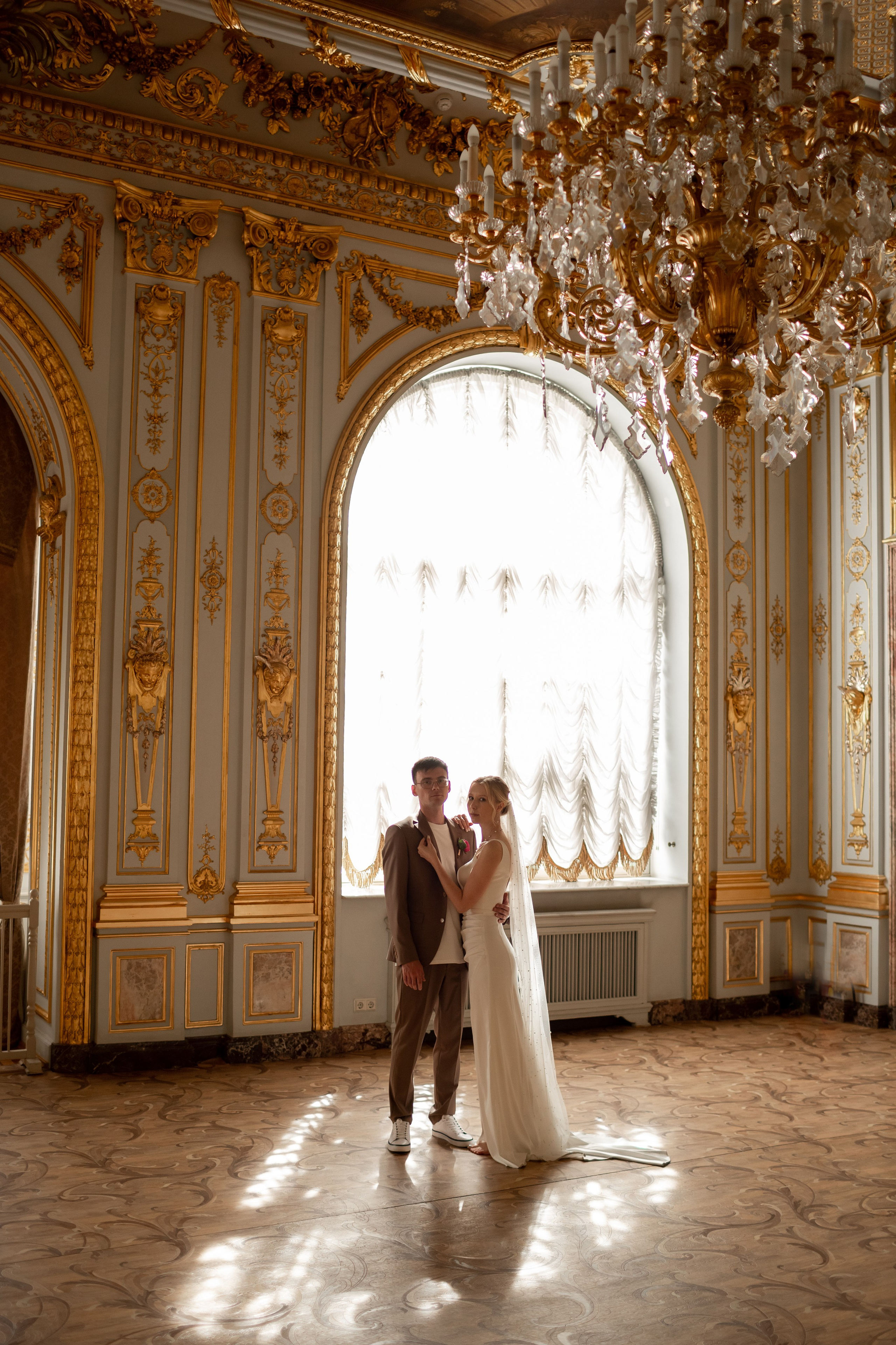 Свадебная фотосессия во дворцах Петербурга. Свадебный фотограф Кирилл Белый