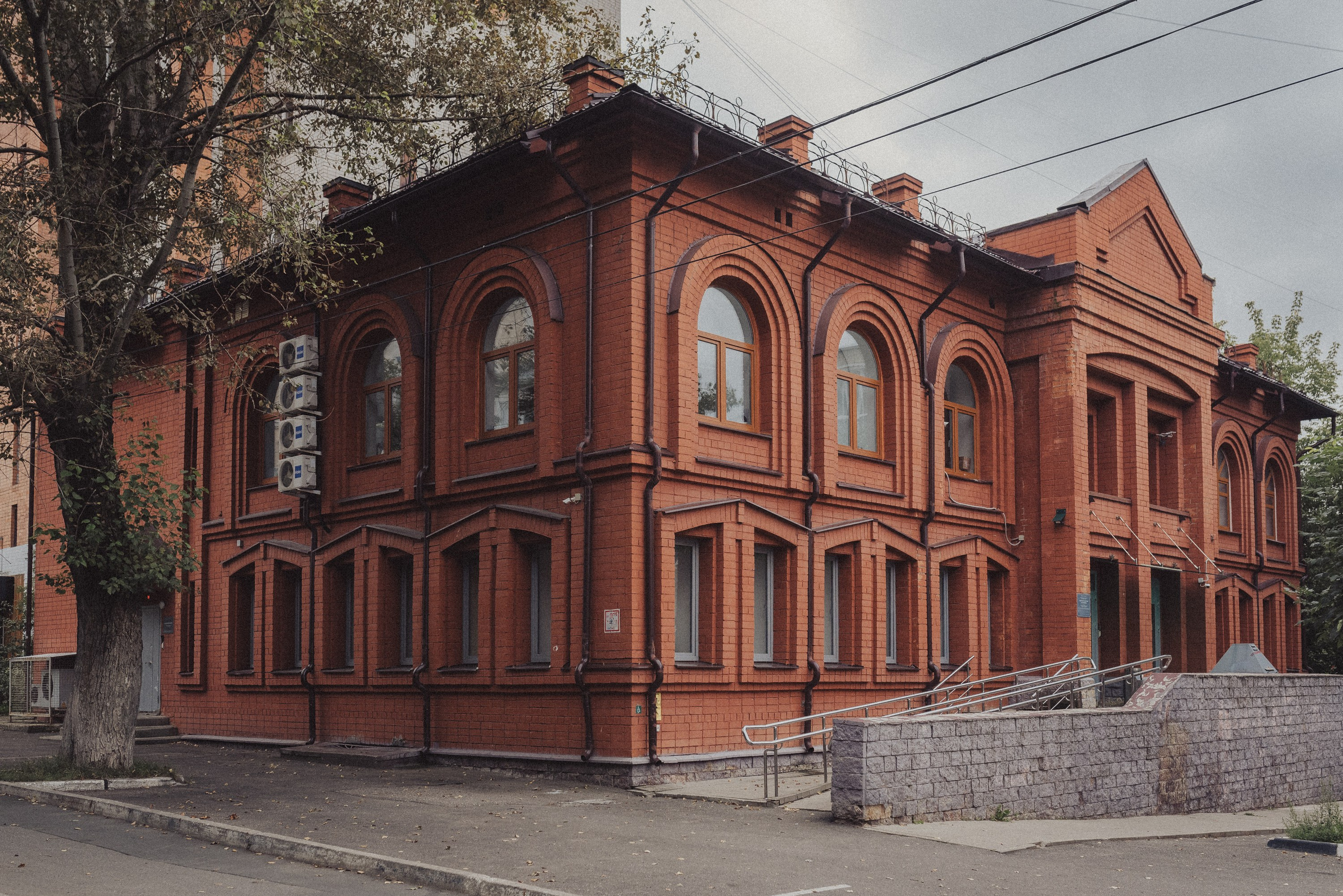 Проект #улицыгорода. Ярославль, улица Салтыкова-Щедрина. Документальный фотограф Илья Тихановский