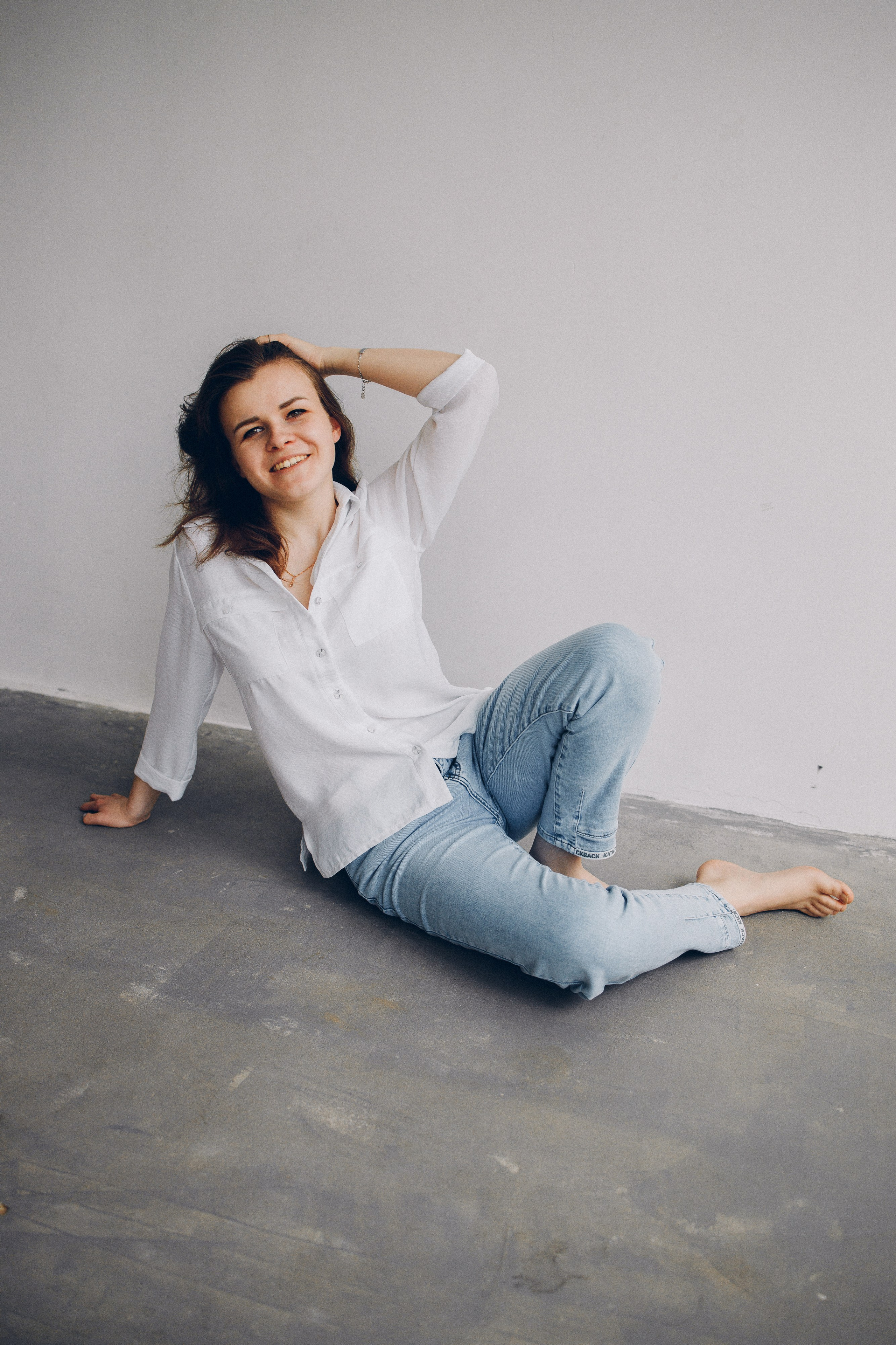 Студийная фотосессия с Люсей. Выпускные альбомы в Серпухове