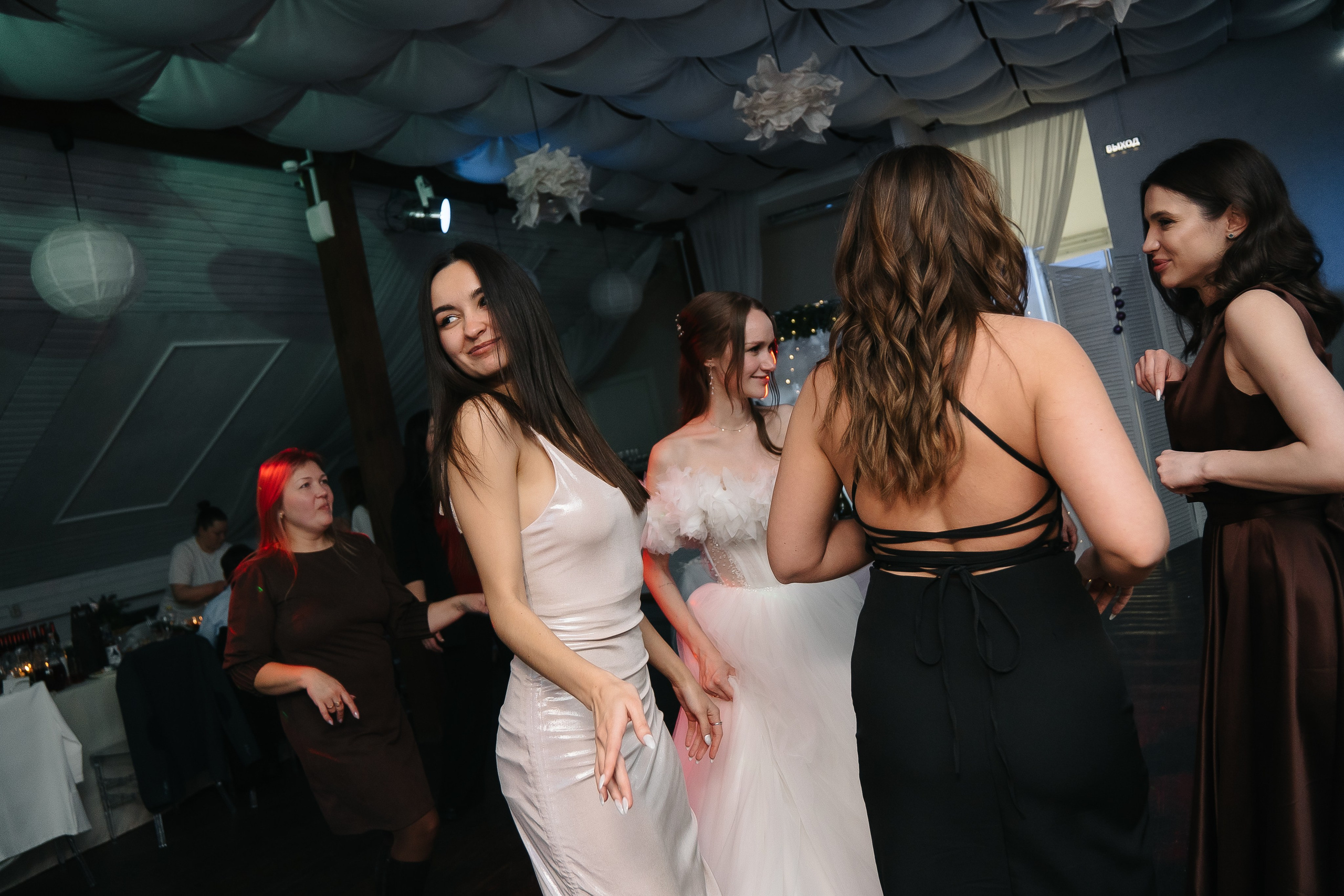 Владислав и Екатерина. Фотограф Новосибирск Вероника Вишневская