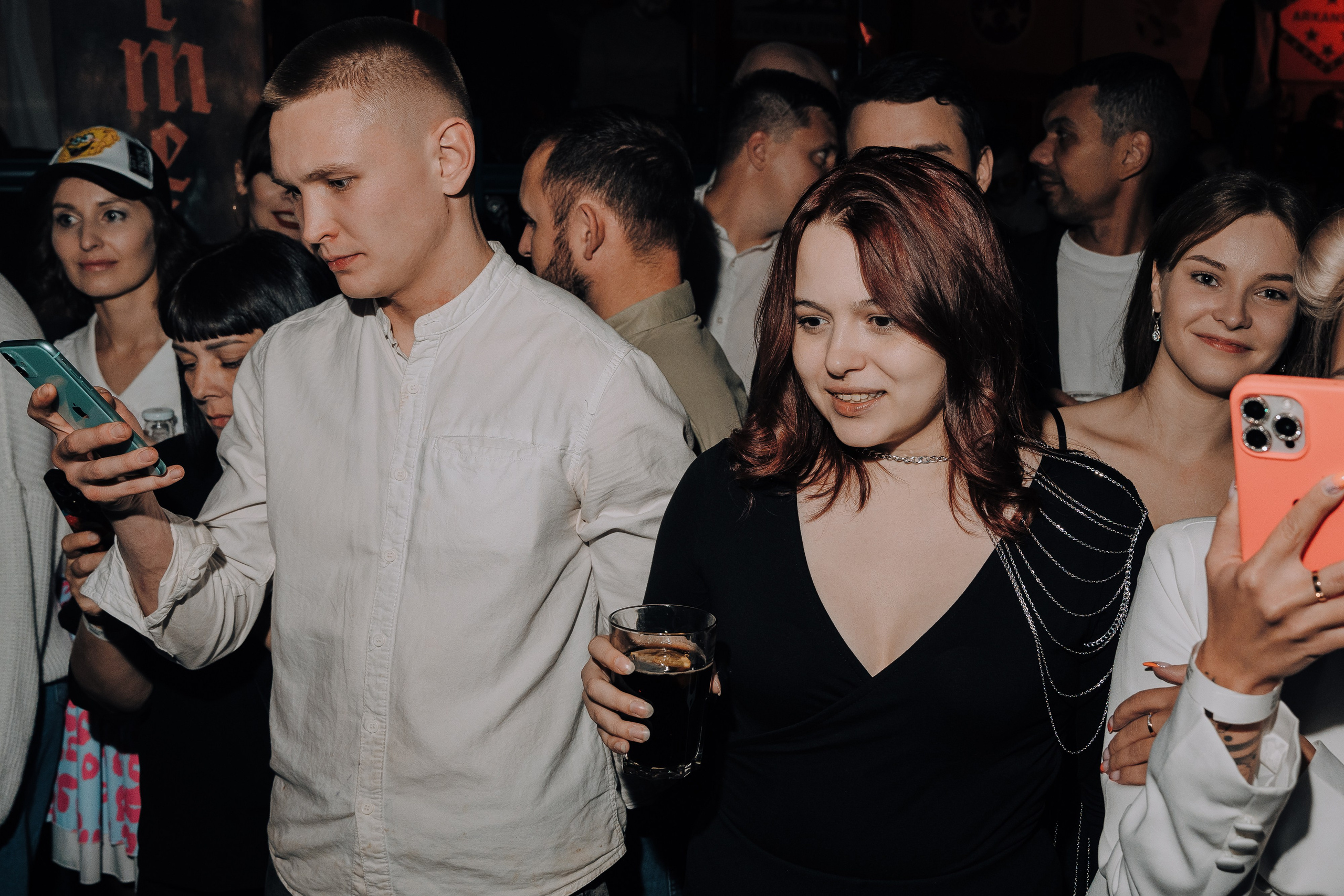 20 ЛЕТ МЕГАПОЛИС ЧЕЛЯБИНСК ХЕДЛАЙНЕР ЕЛКА. Репортажный фотограф Зуев Роман г. Челябинск