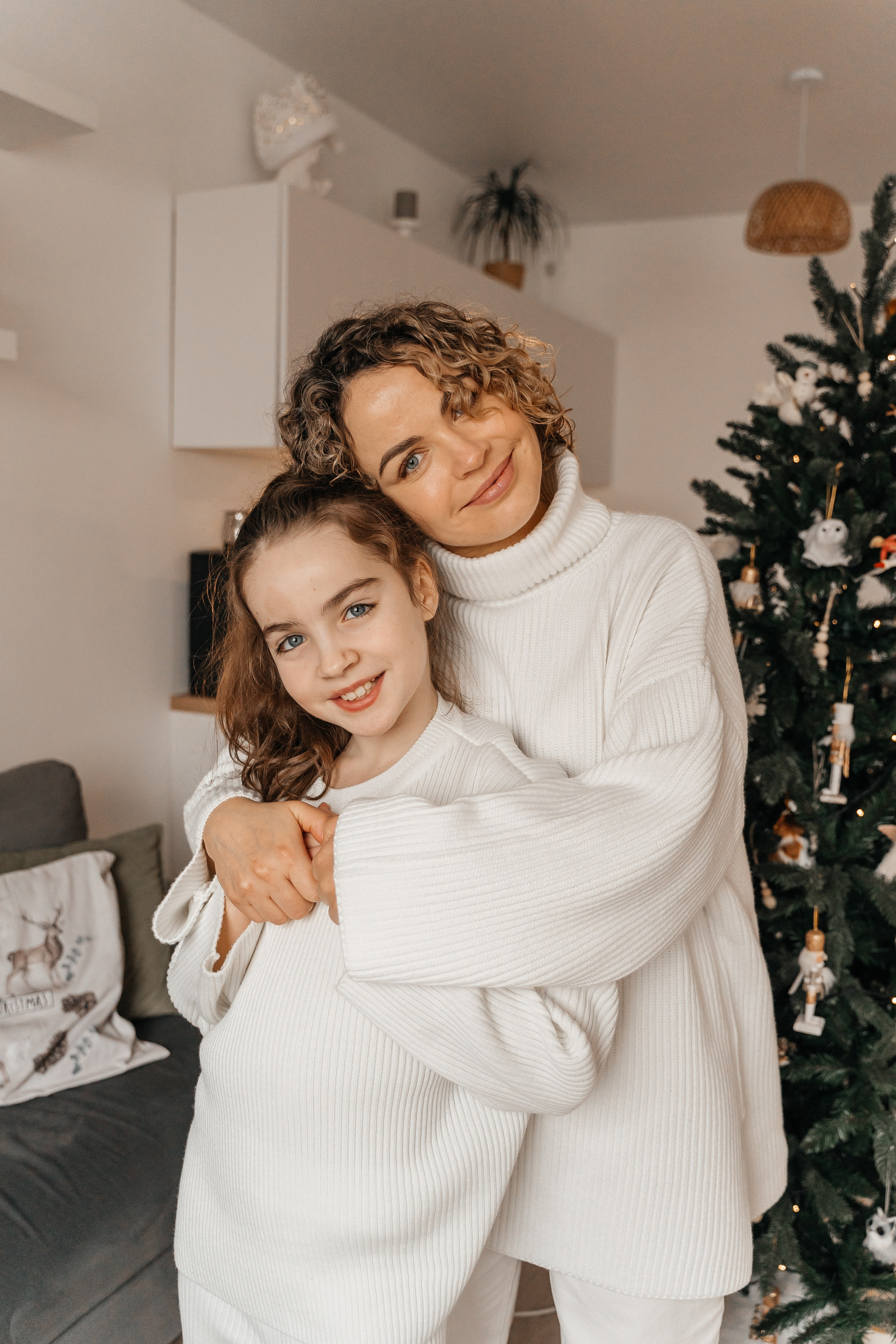 Максим, Катя, Лена и Ева. Волик Мария