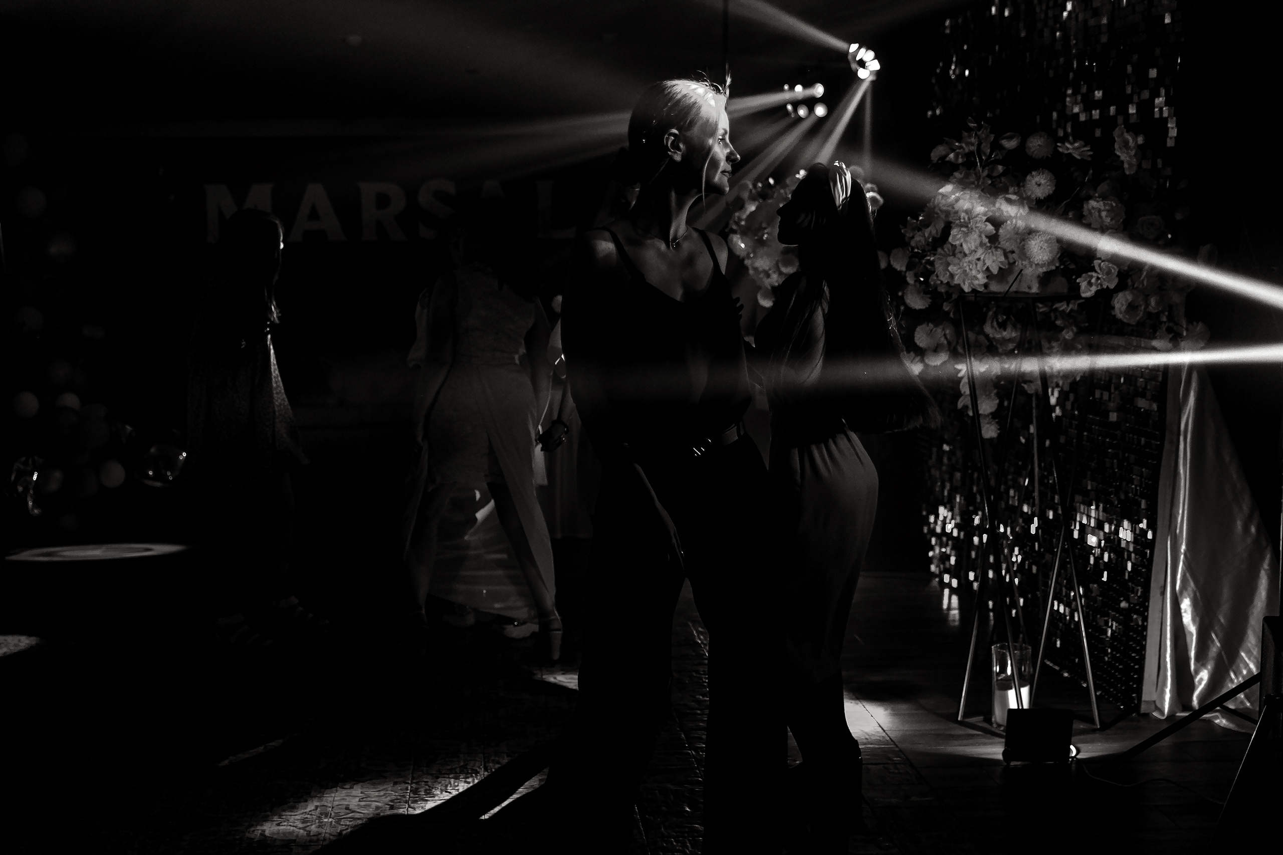 Черно-белая серия свадебного дня Николая и Валерии. Свадебный фотограф Колесников Антон