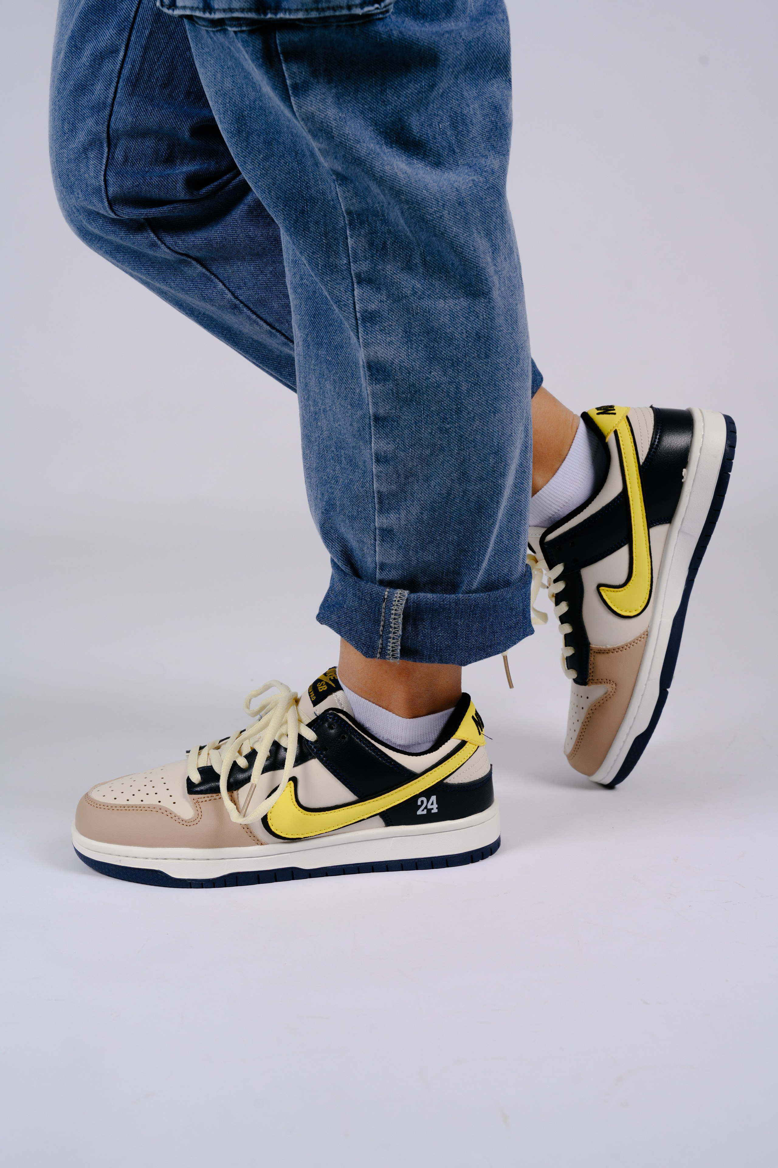 Кроссовки для wb. Фотограф в Красноярске