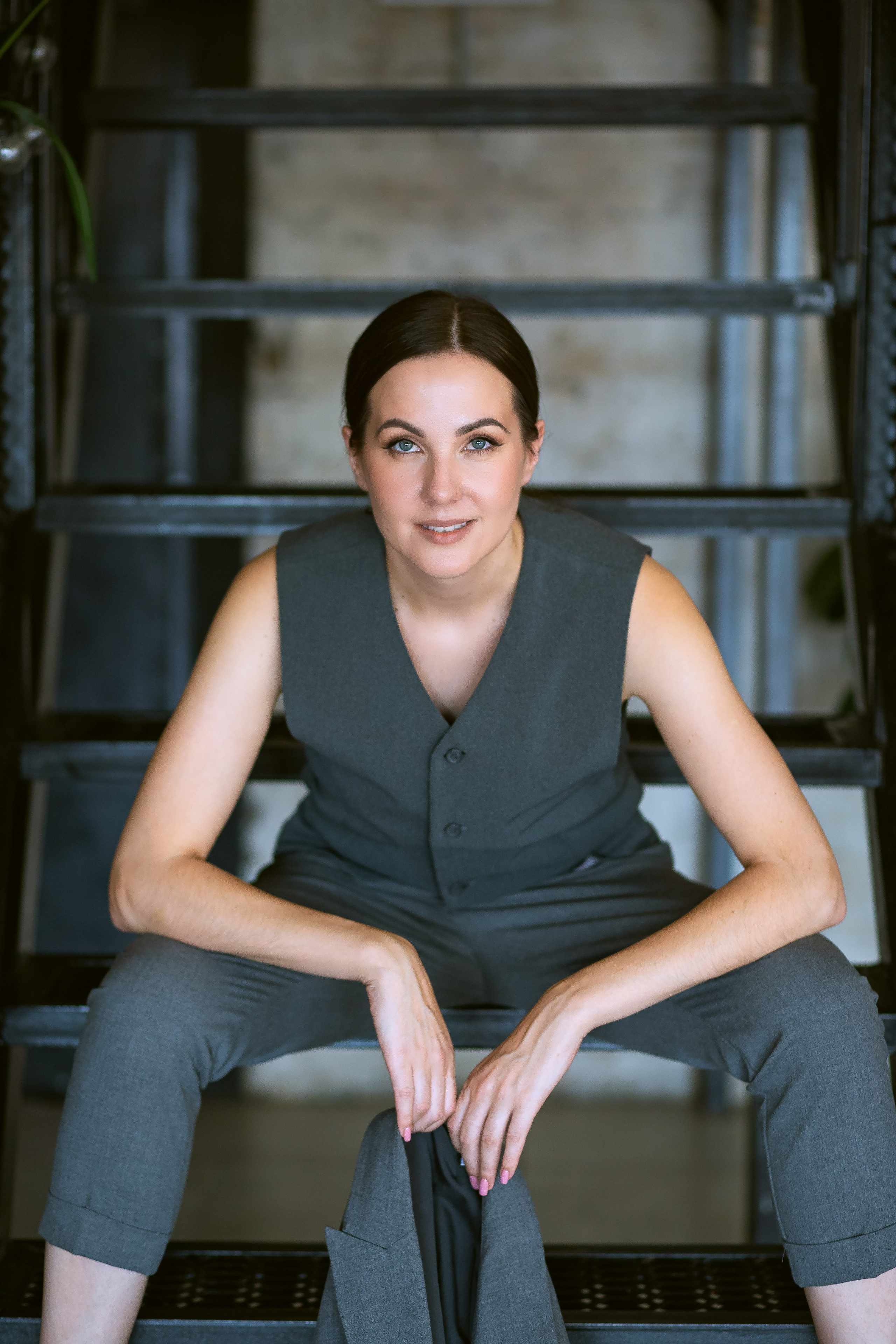 Деловой женский портрет в студии. Семейный фотограф в Москве Влада Лунина