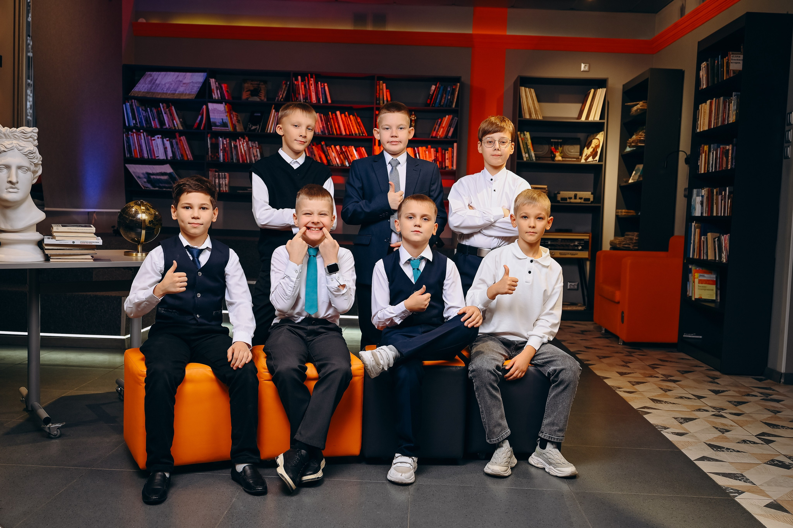 Библиотека. Выпускные альбомы в Кургане, Твой альбом, Книга