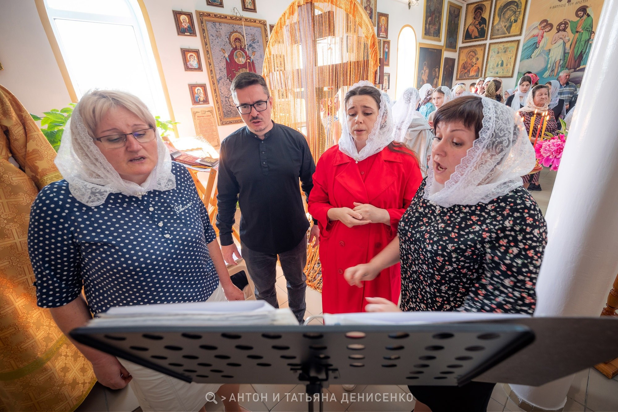 ГЛАВНАЯ / ПОРТФОЛИО. Антон и Татьяна Денисенко — В храме
