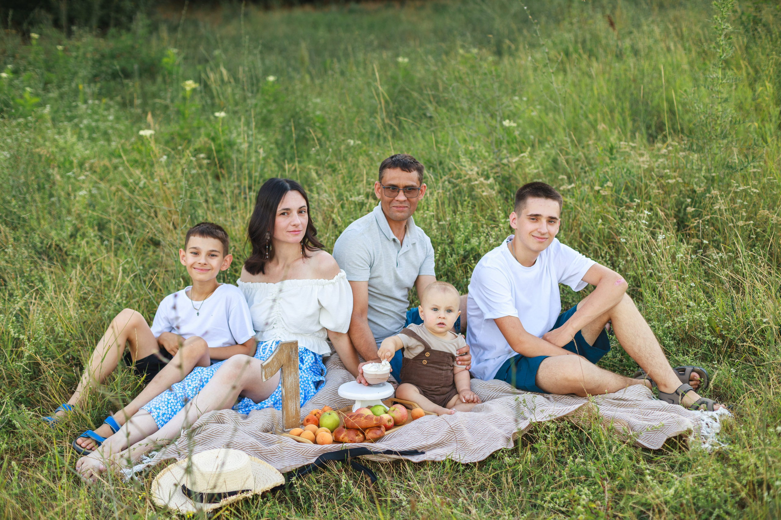 Годик Лёши на пикнике. Детский и семейный фотограф в Краснодаре Альбина Морозова