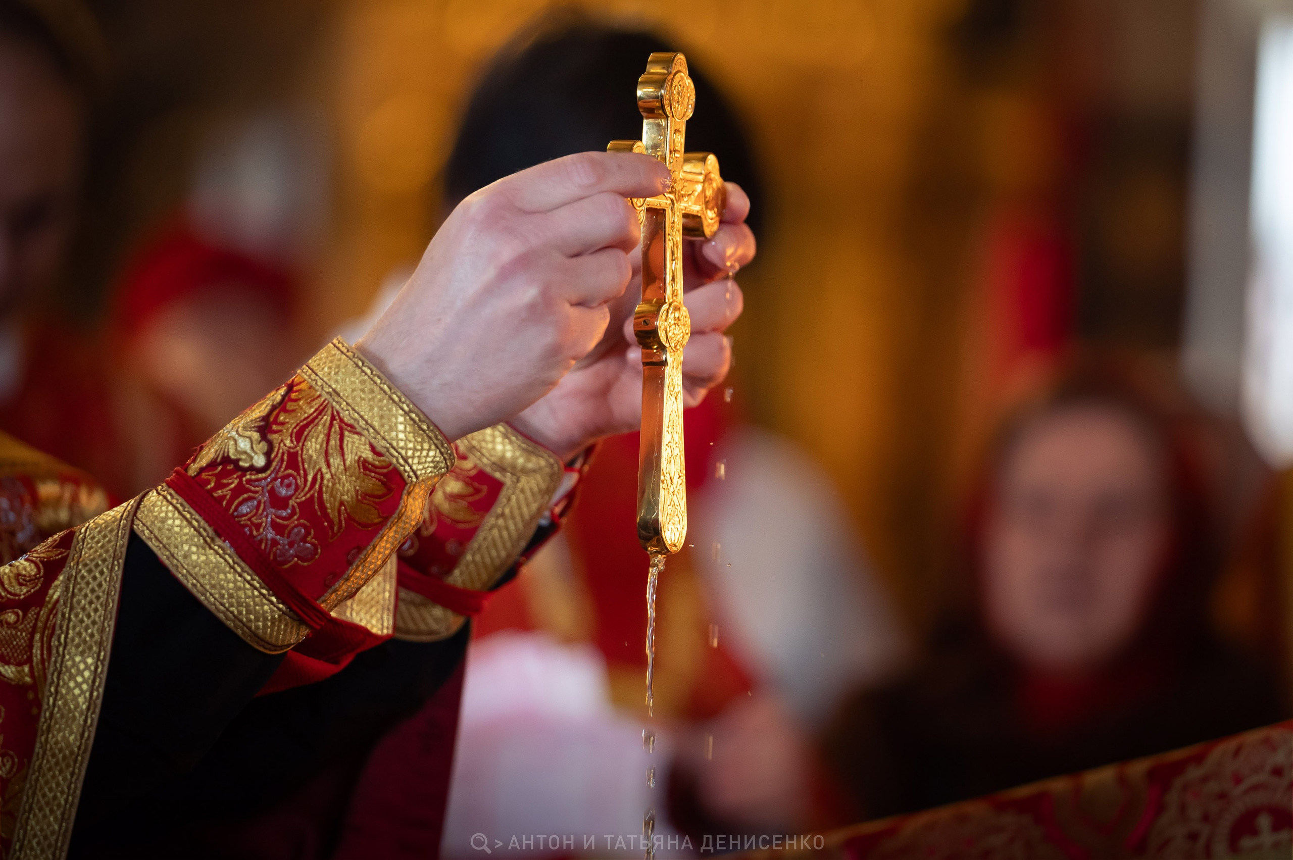 Храм Преображения Господня в Богородском. Антипасха. Антон и Татьяна Денисенко — В храме
