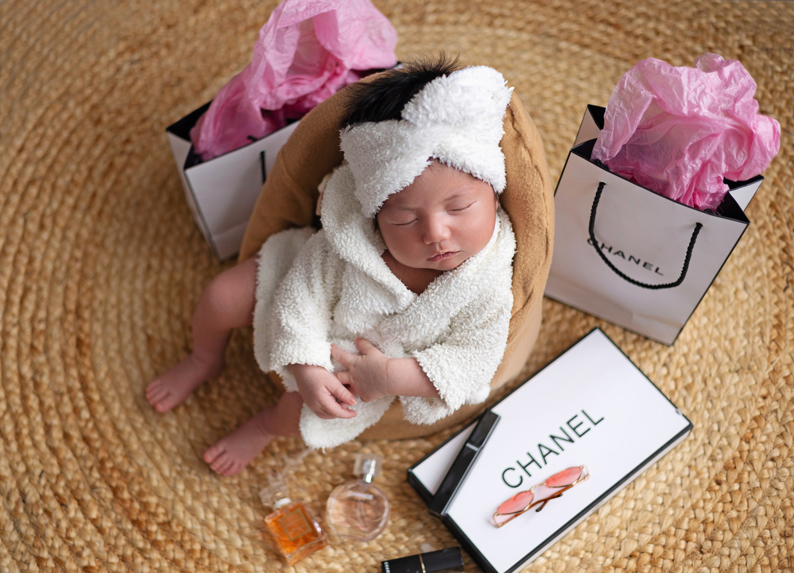 Newborn девочки. Главная