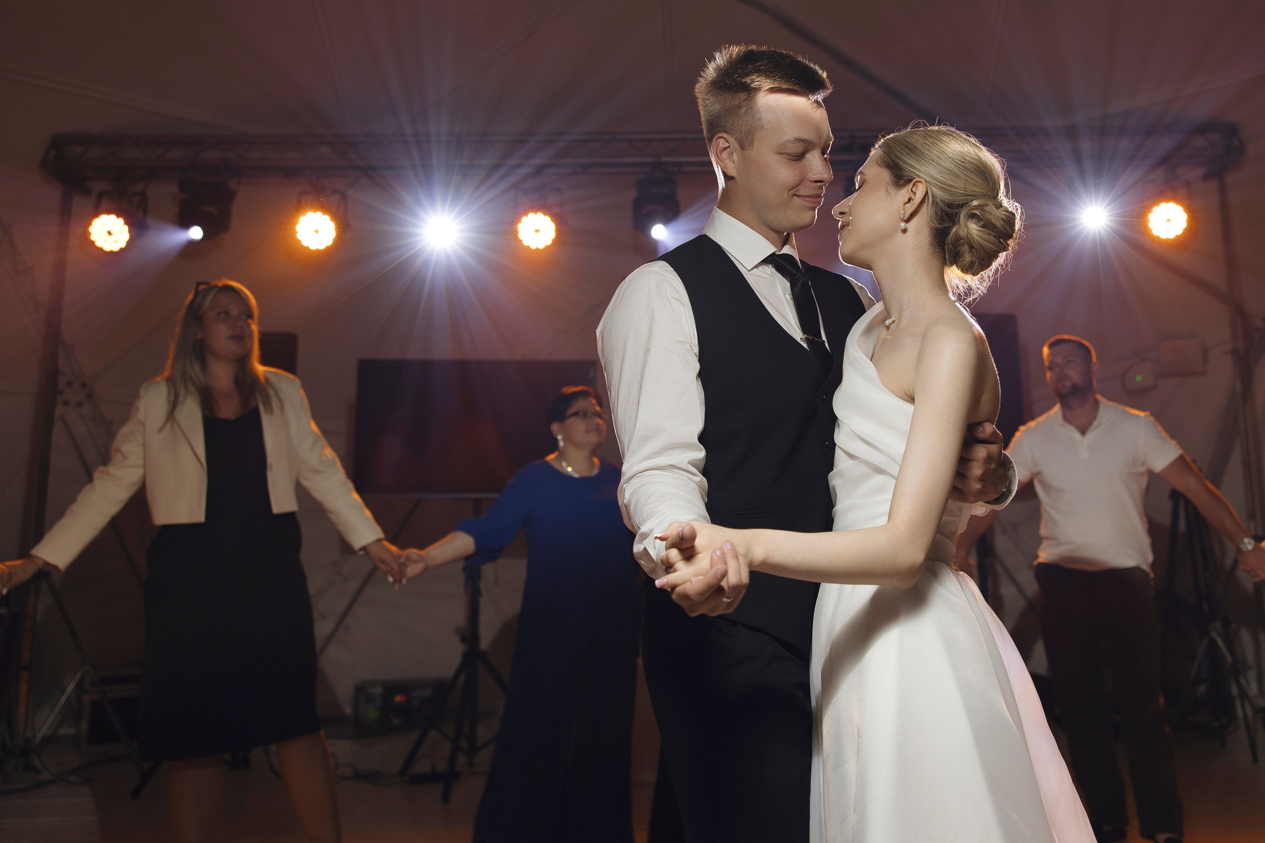 Ирина и Виталий. Свадебный фотограф Курск Максим Ноздрачев