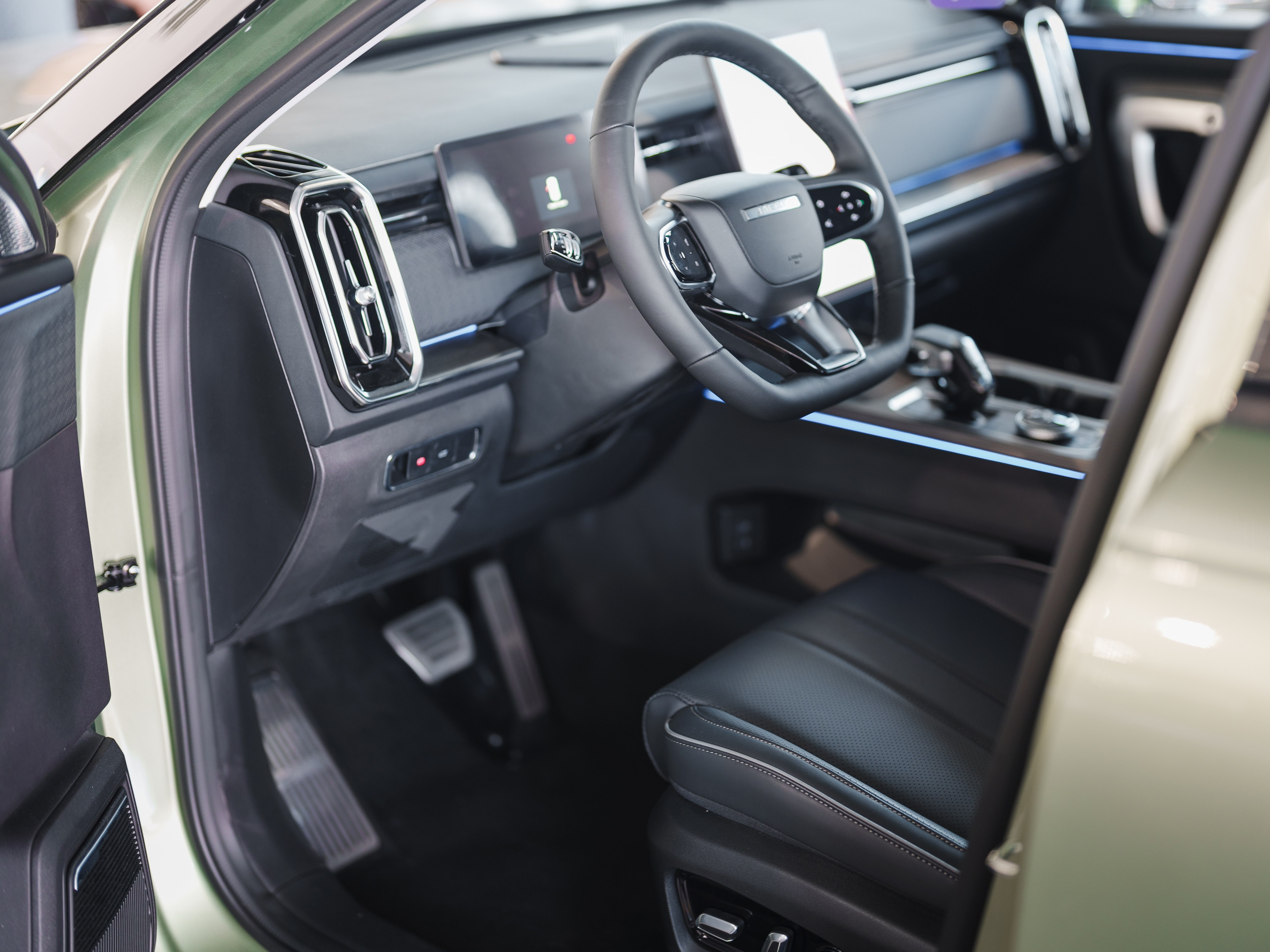 Автосалон «Боравто». Фотограф Олег Сотник