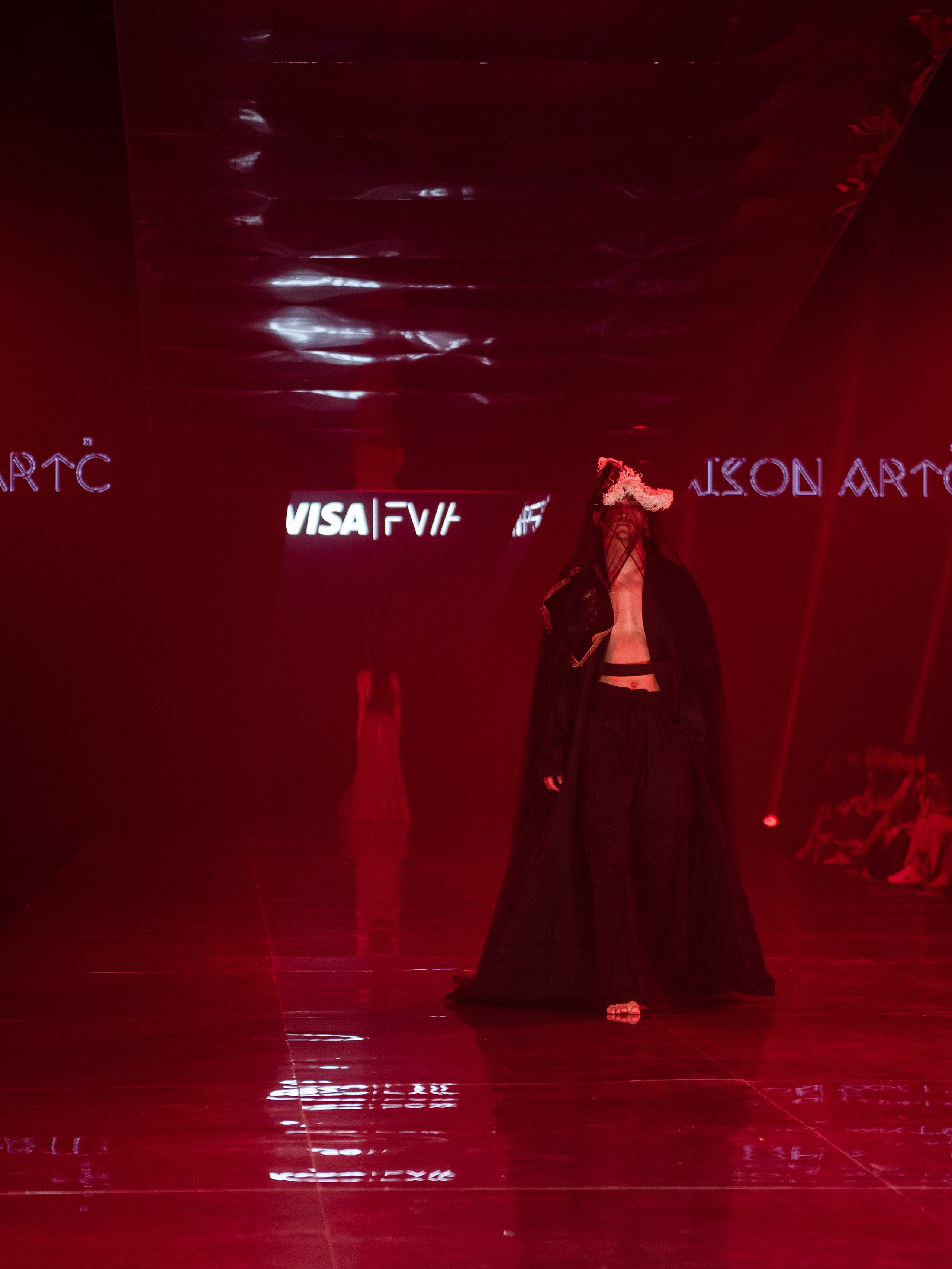 Visa Fashion week Maison Artc. Сайт Алматинского НЮ АРТ, будуар и фэшн фотографа Дениса Карпенко