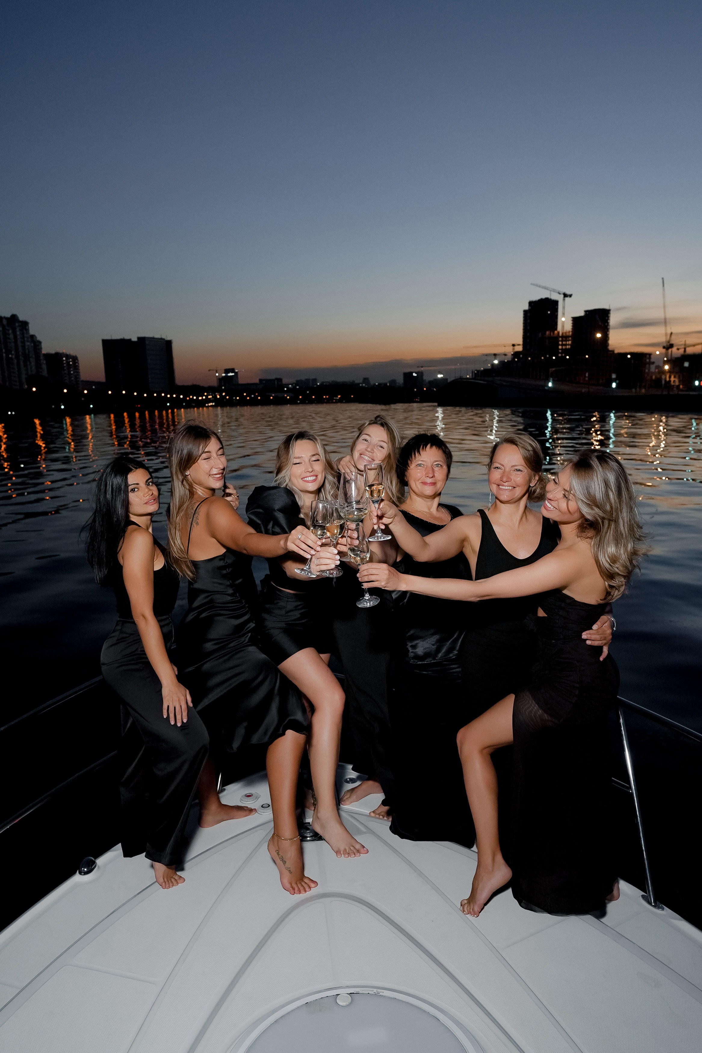 День Рождения на яхте. Свадебный фотограф Москва