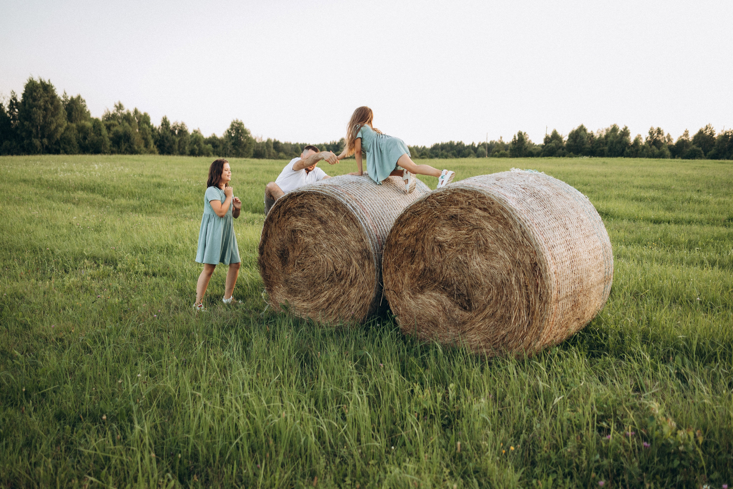Алиса, Ульяна, Лена и Евгений. Фотограф Елена Рябцева
